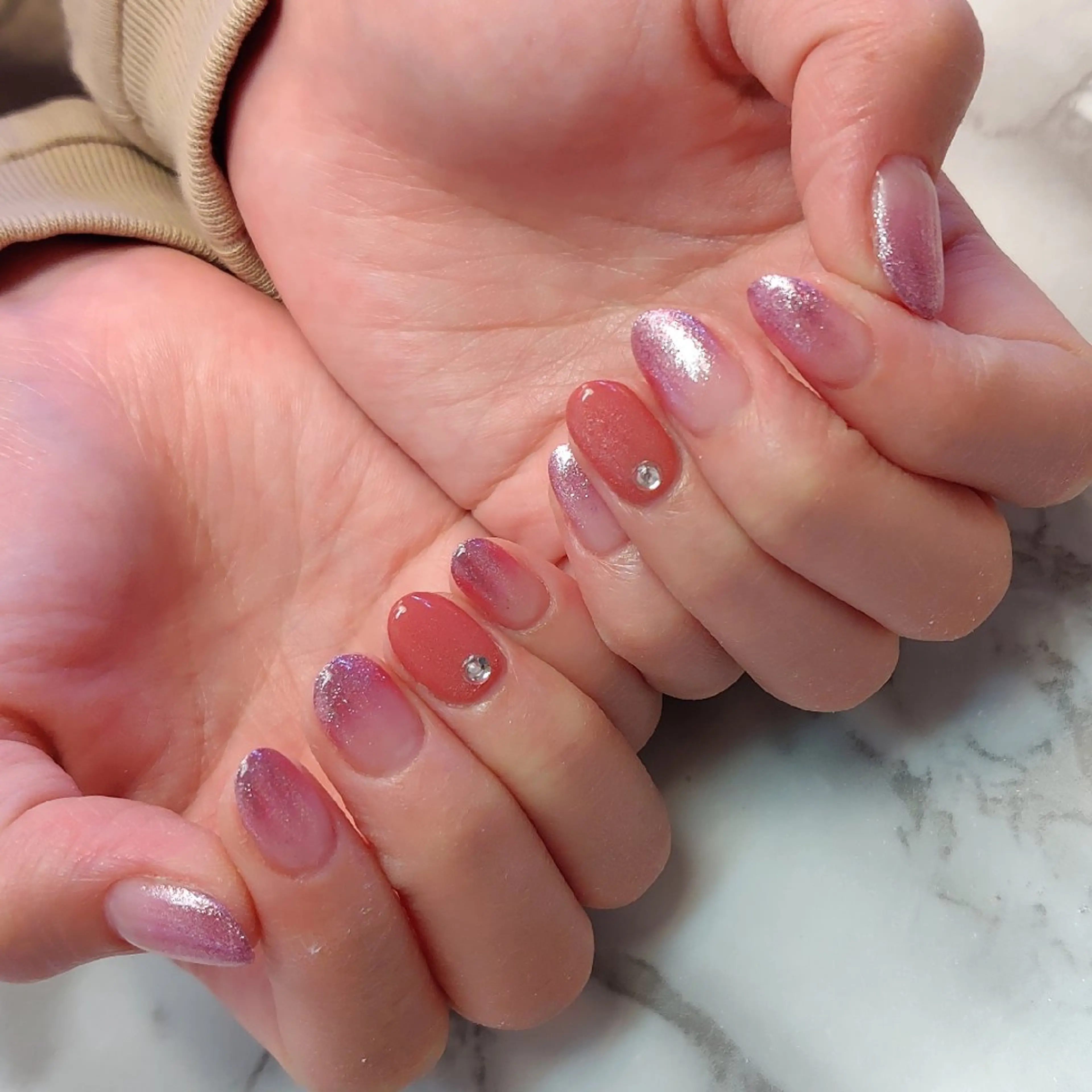 ネイル キラキラネイル ジェヌインネイル 河内のネイルデザイン