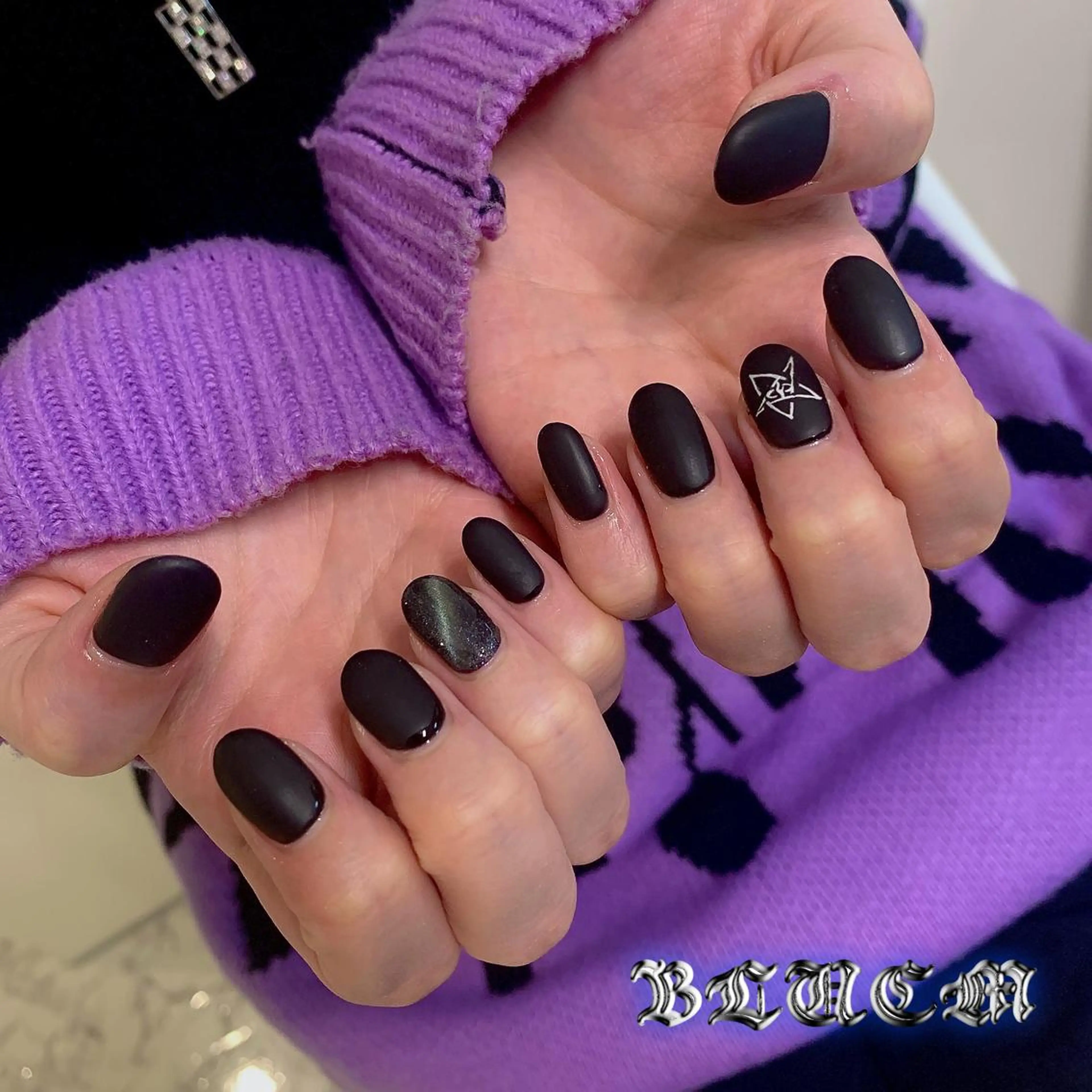 ネイル マグネットネイル マットネイル ハンドネイル BLUEM なな🐶のネイルデザイン