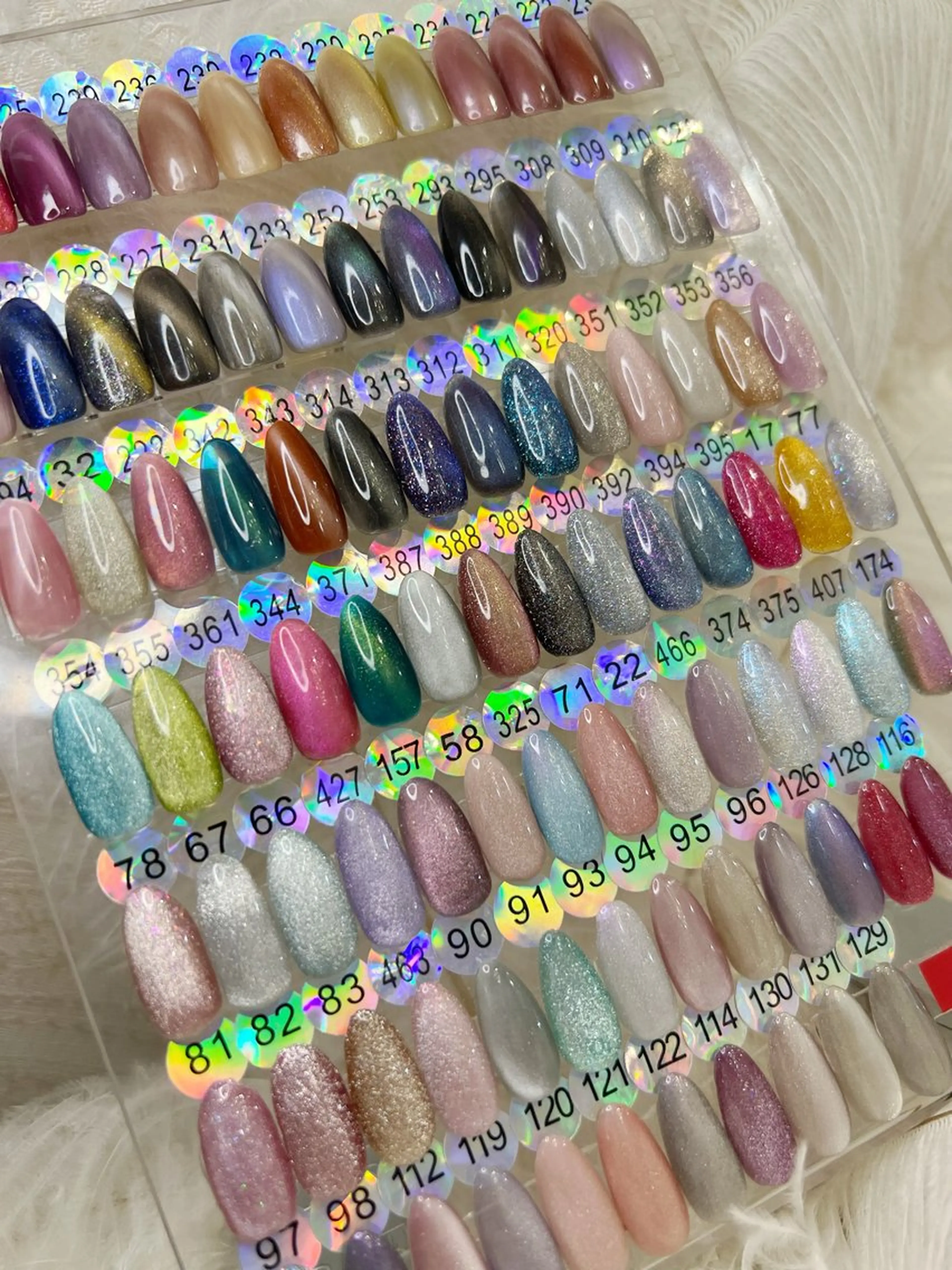 ネイル Ubuntu🎀 ネイルサロン✨のネイルデザイン