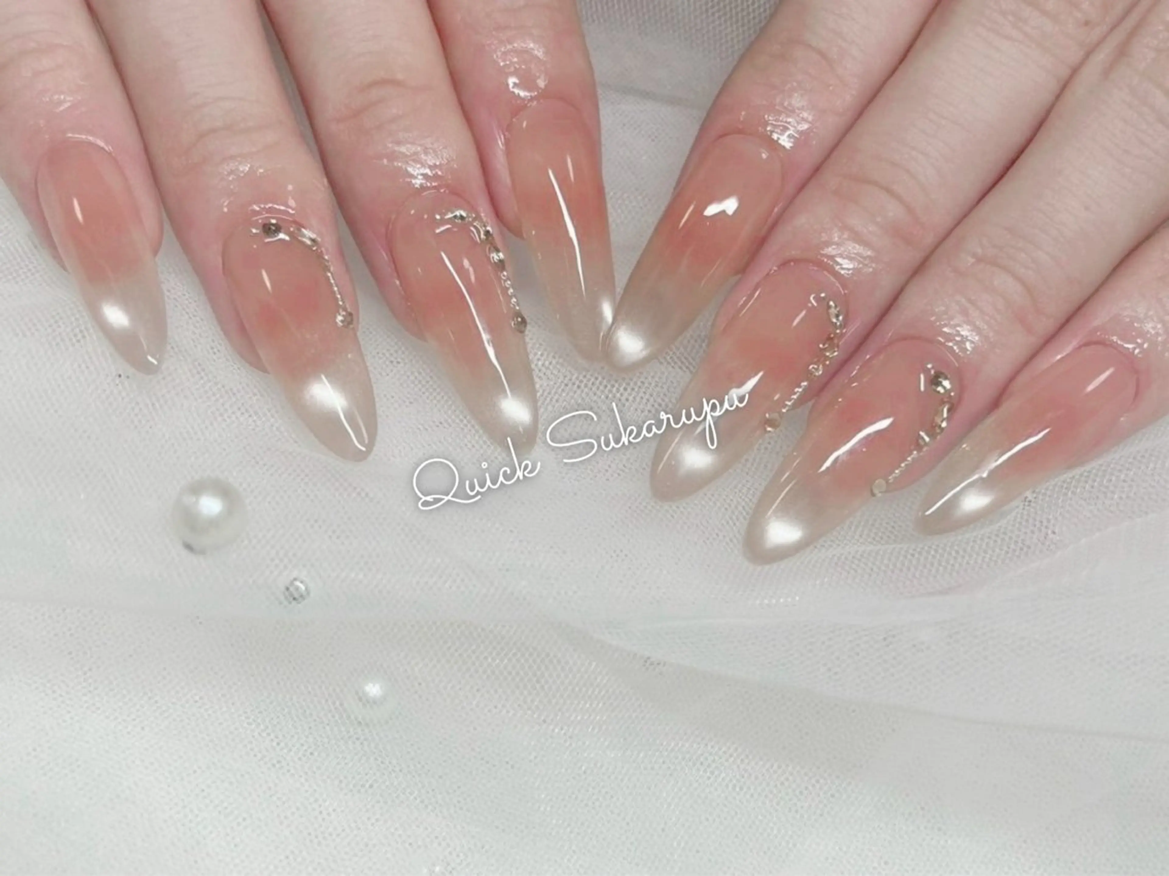 Jrネイリスト(オフなし) 人気No.2  ロングスカルプ シンプルネイルチップ―¥4280の写真