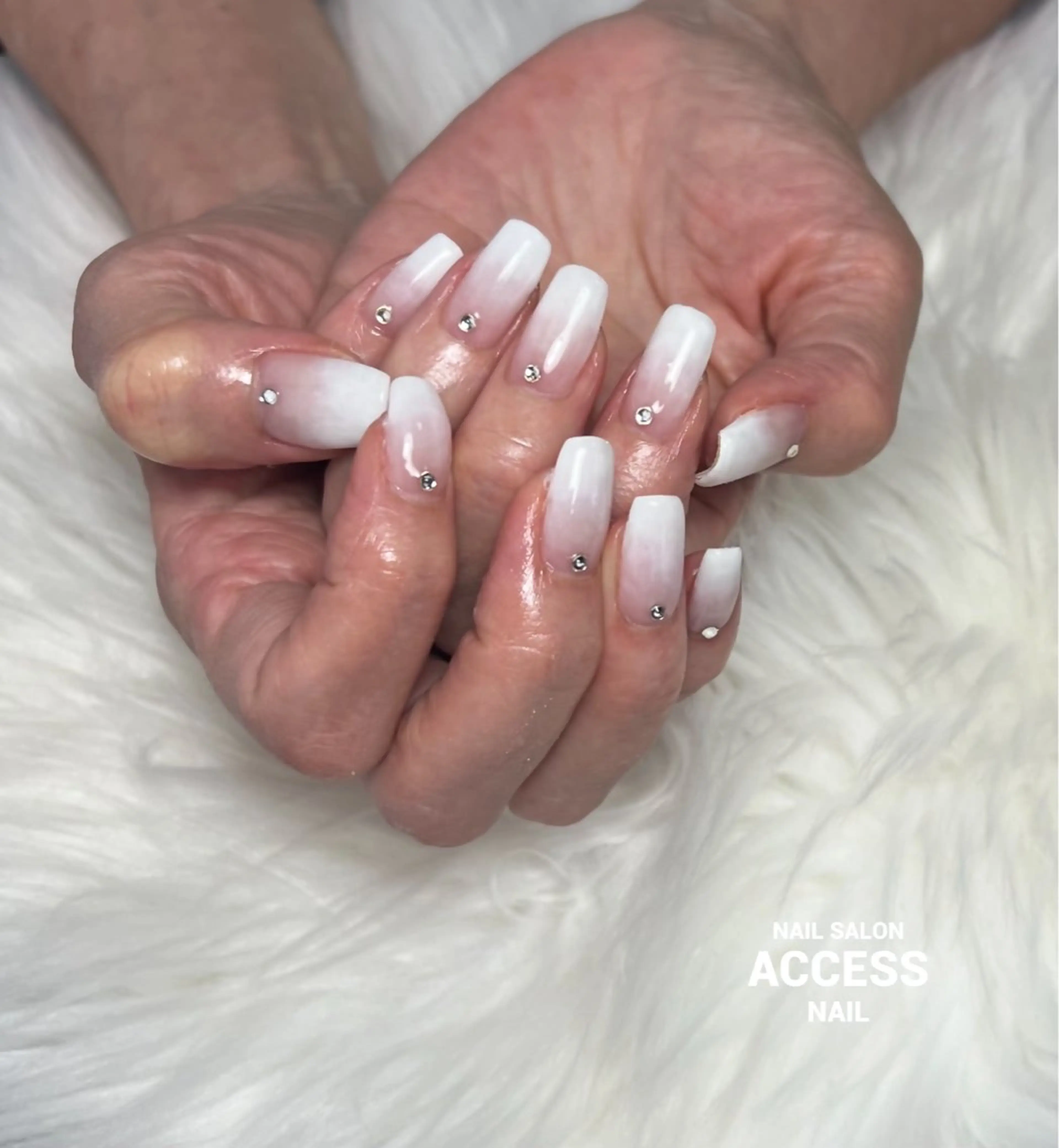 ネイル access nailのネイルデザイン