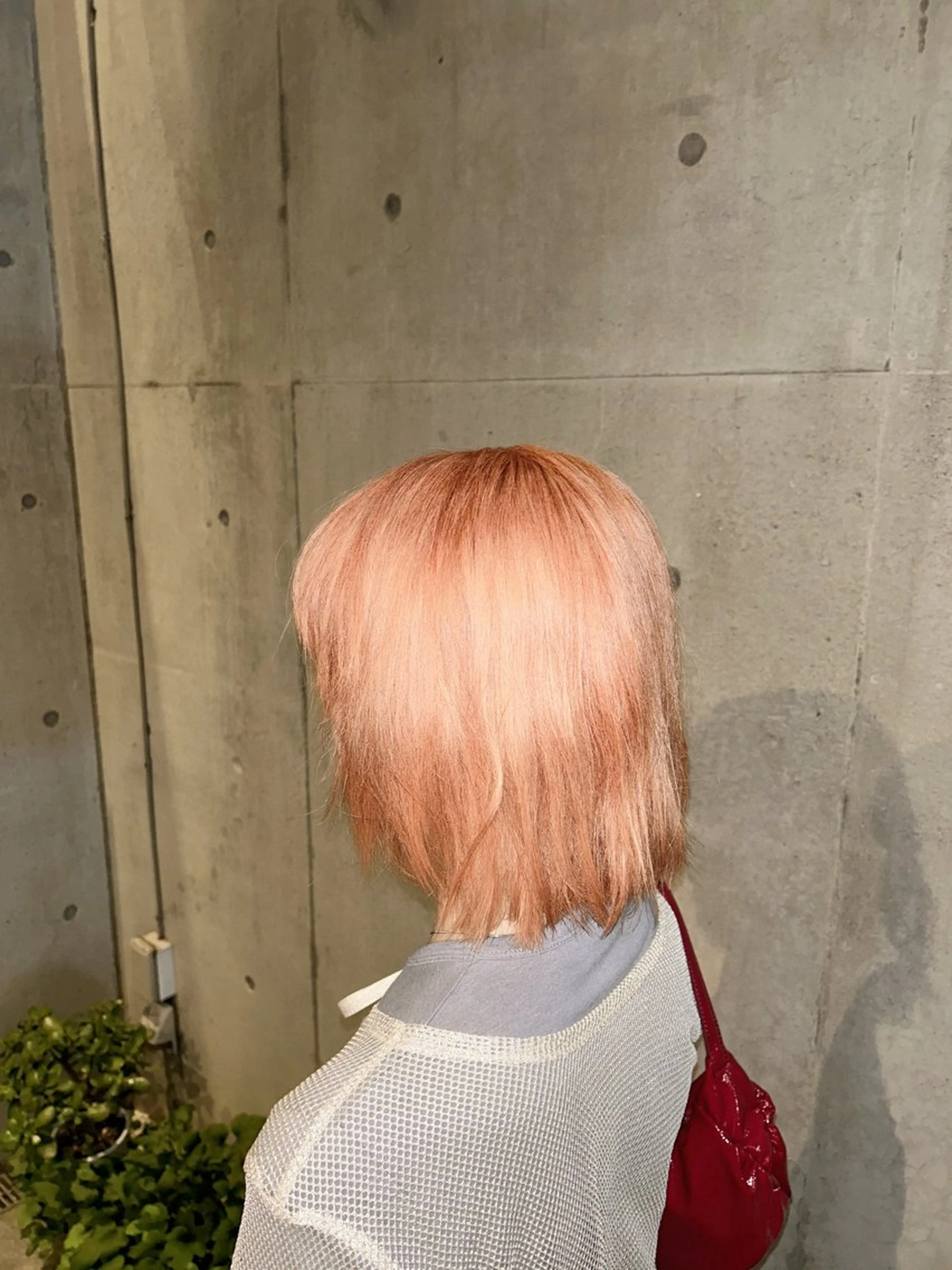 ショート カラー ベージュカラー ブリーチ オレンジ オレンジベージュ ヘアカラー 切りっぱなしボブ/ カット/ゆうすけのヘアスタイル