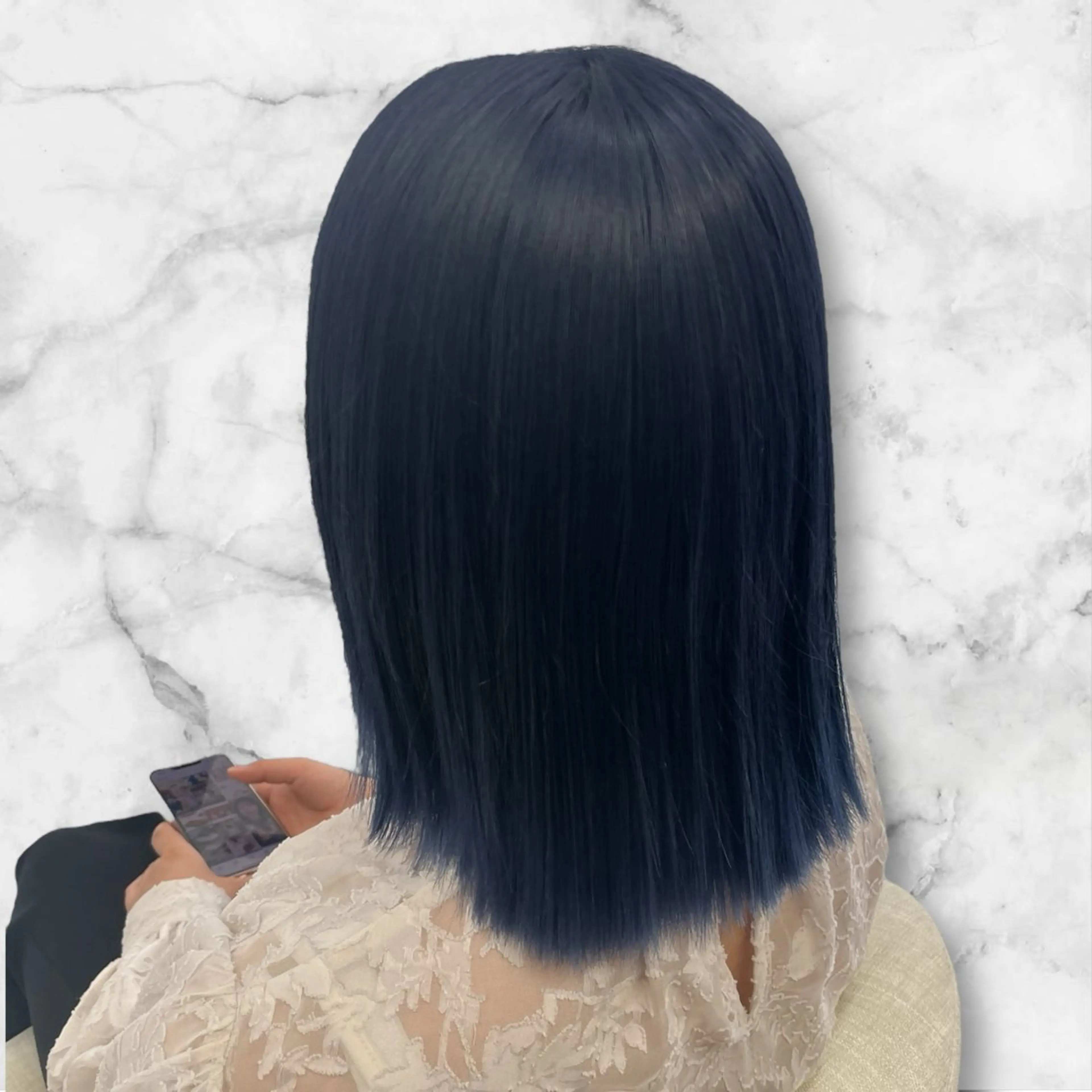 セミロング カラー 黒髪 ブリーチ ブルーカラー ブルーブラック ヘアカラー セルバ所属・プルシールエクステ/ ハイトーン/ブリーチのヘアスタイル