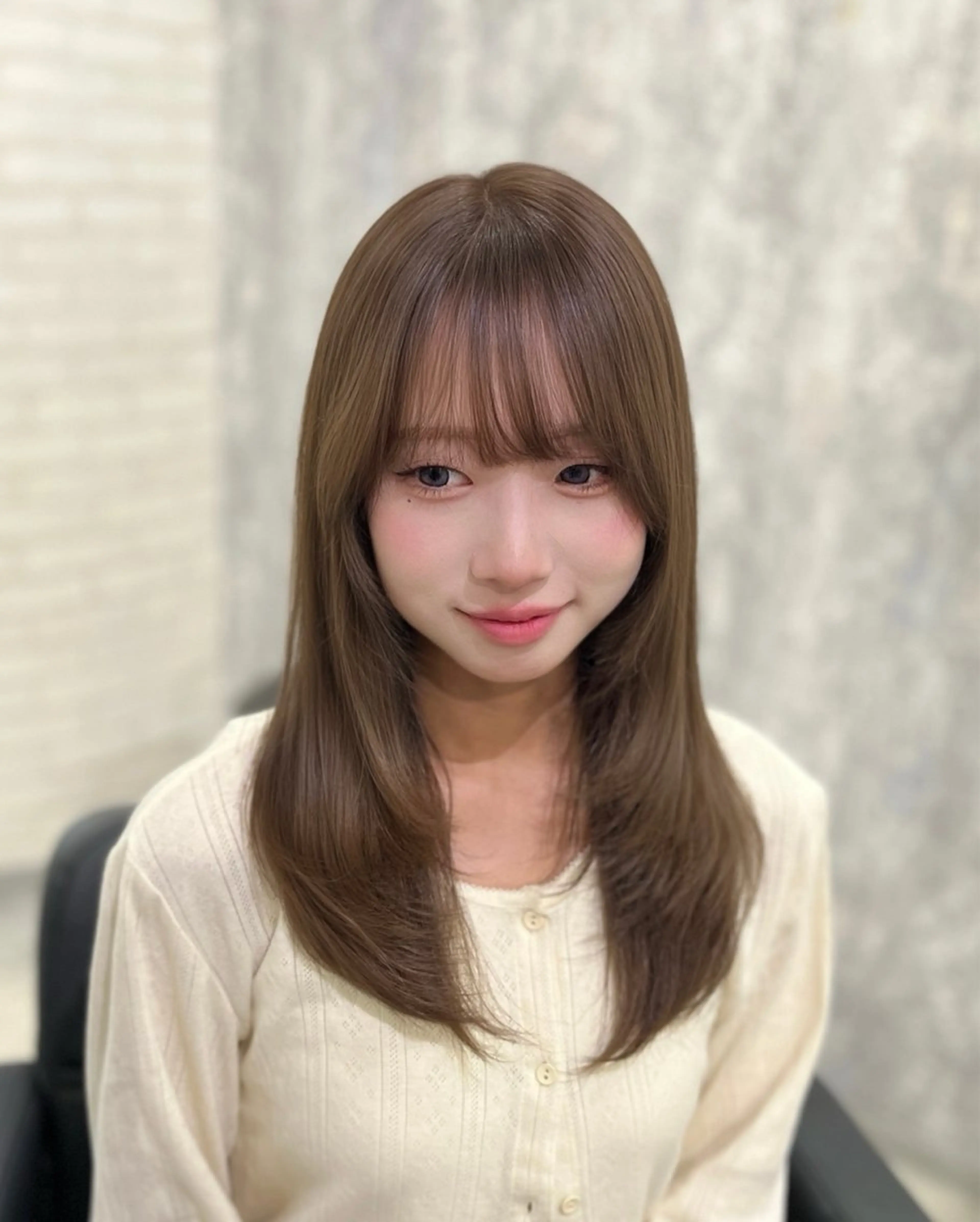 ミディアム カット ヘアカラー CHIHIRO🌠 艶髪/レイヤーのヘアスタイル