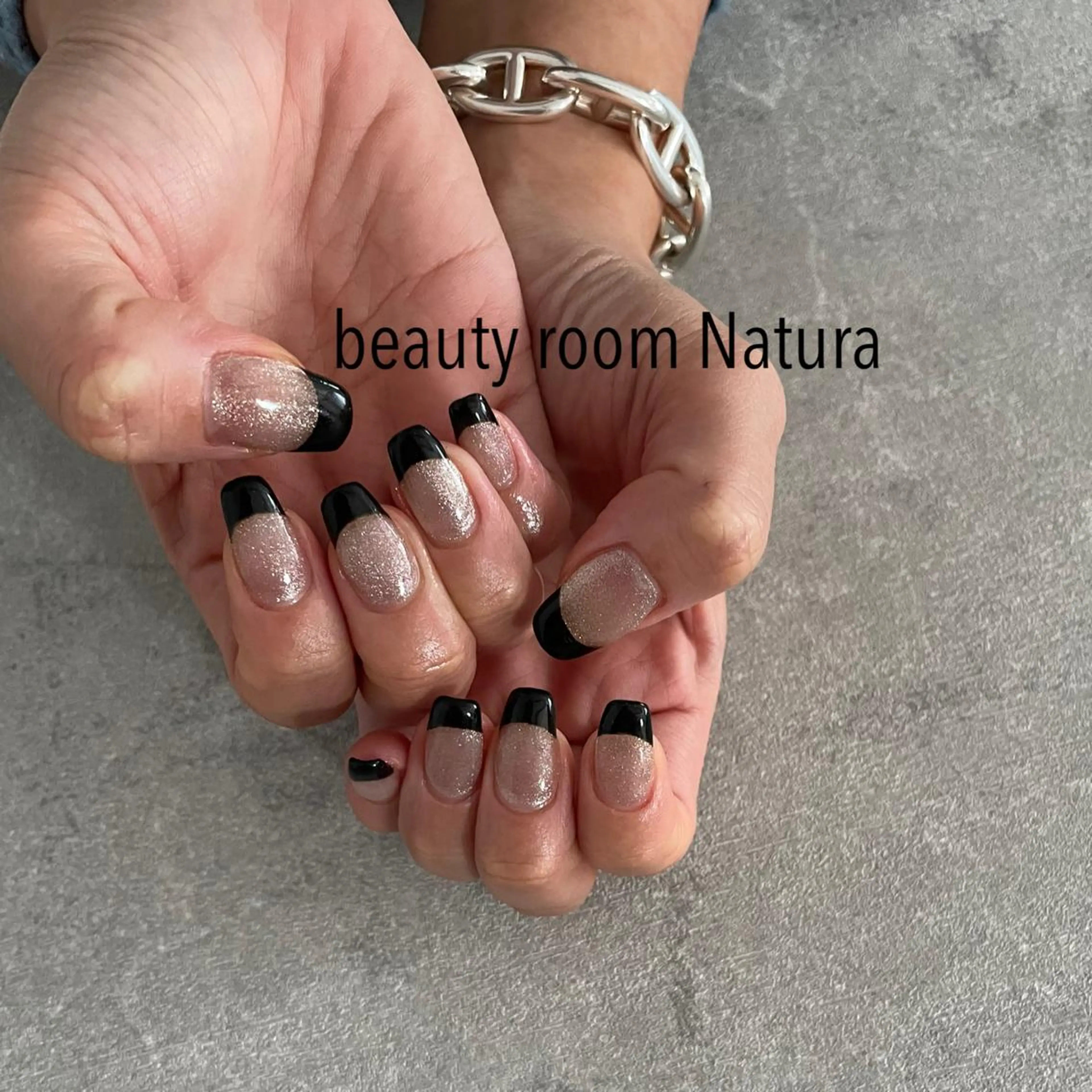 ネイル フレンチネイル マグネットネイル beautyroom Naturaのネイルデザイン