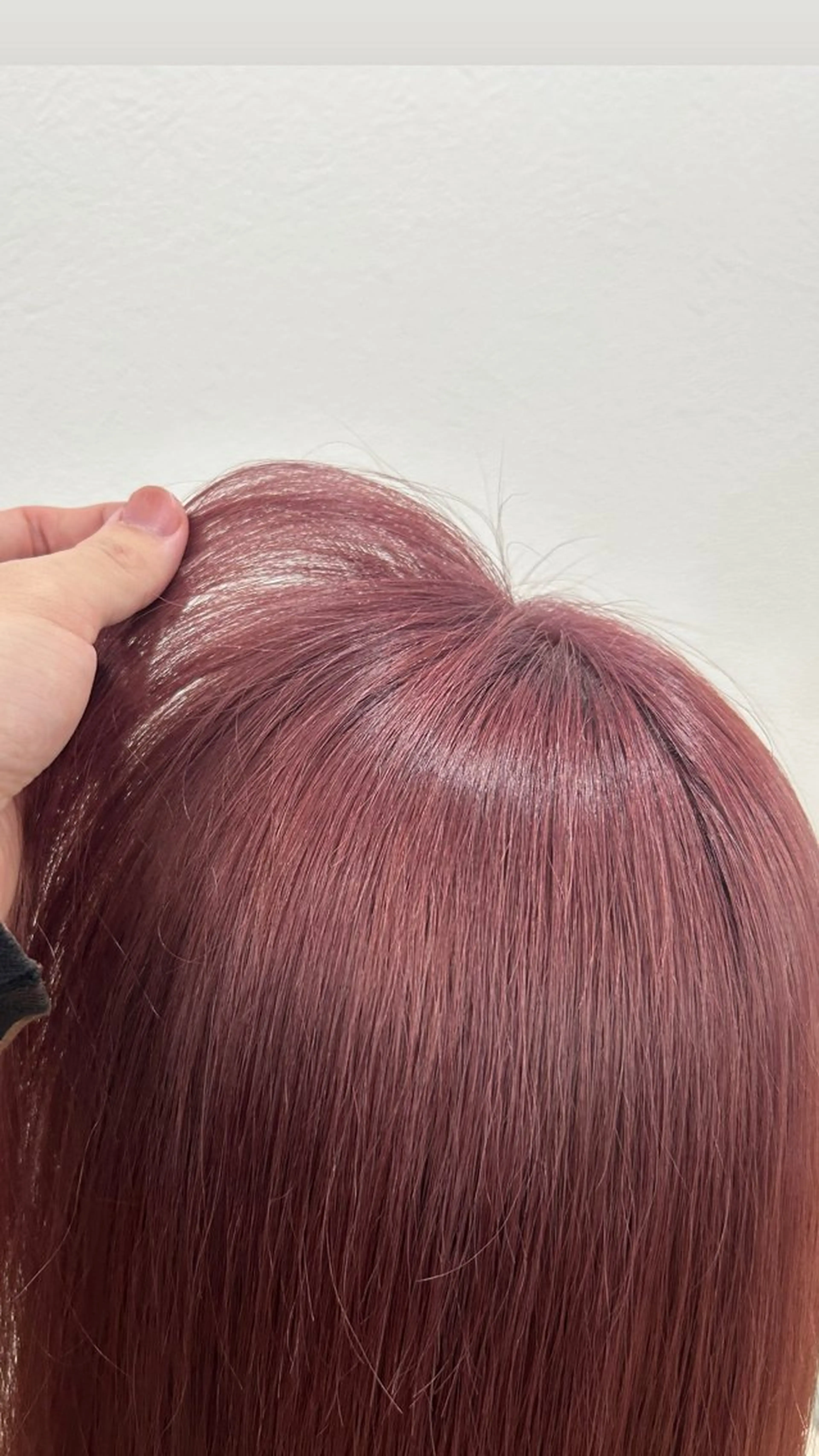 ロング カラー ブリーチ ピンクカラー HAIR COAST【ヘアーコースト】所属・小俣 拓也のヘアスタイル