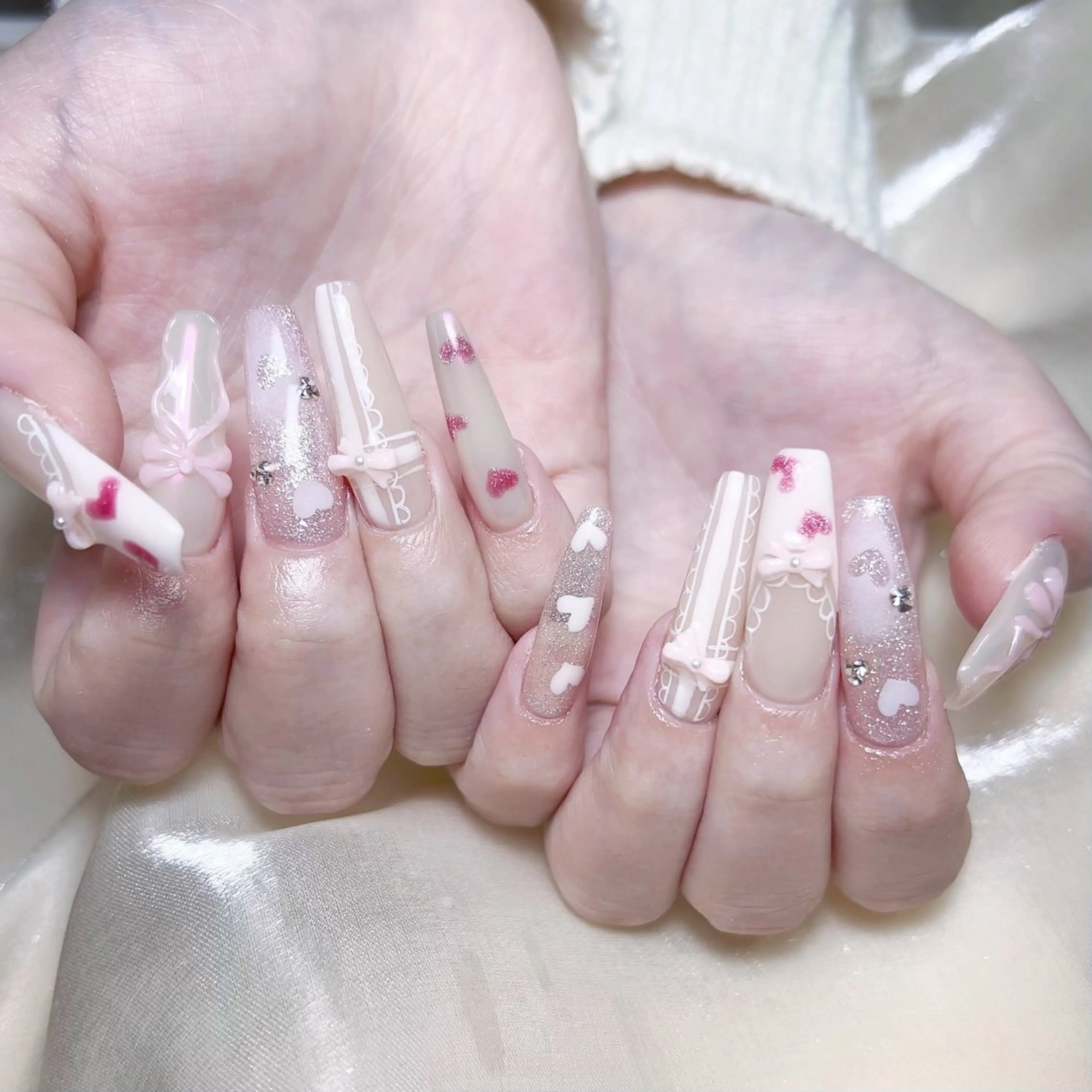 メンズ ネイル メンズ韓国風 アートネイル オーロラネイル ガーリー キラキラネイル Nail salon 木にいるのネイルデザイン