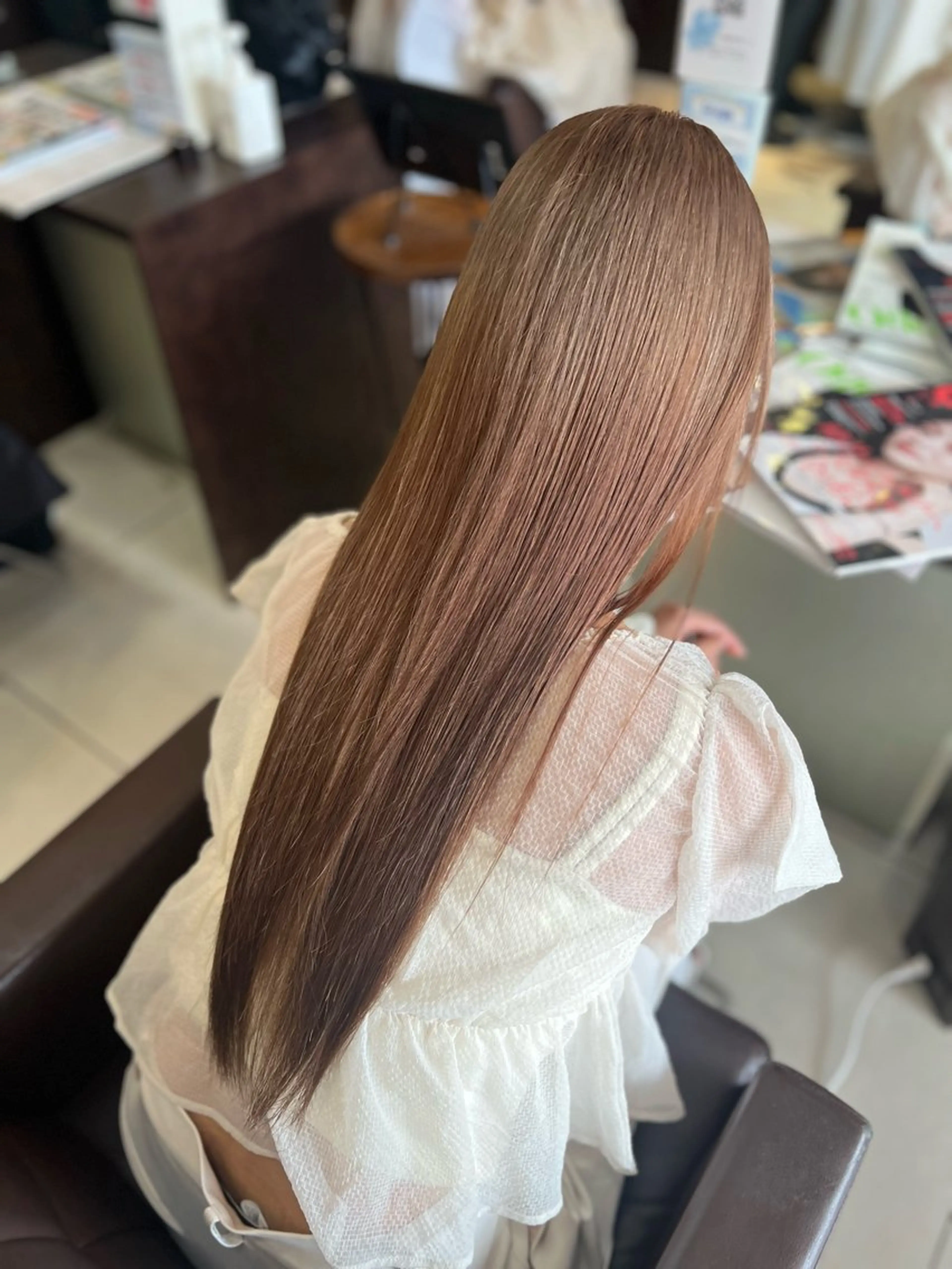 セミロング カラー 草薙メンズ縮毛矯正 💫緒方美柚のヘアスタイル