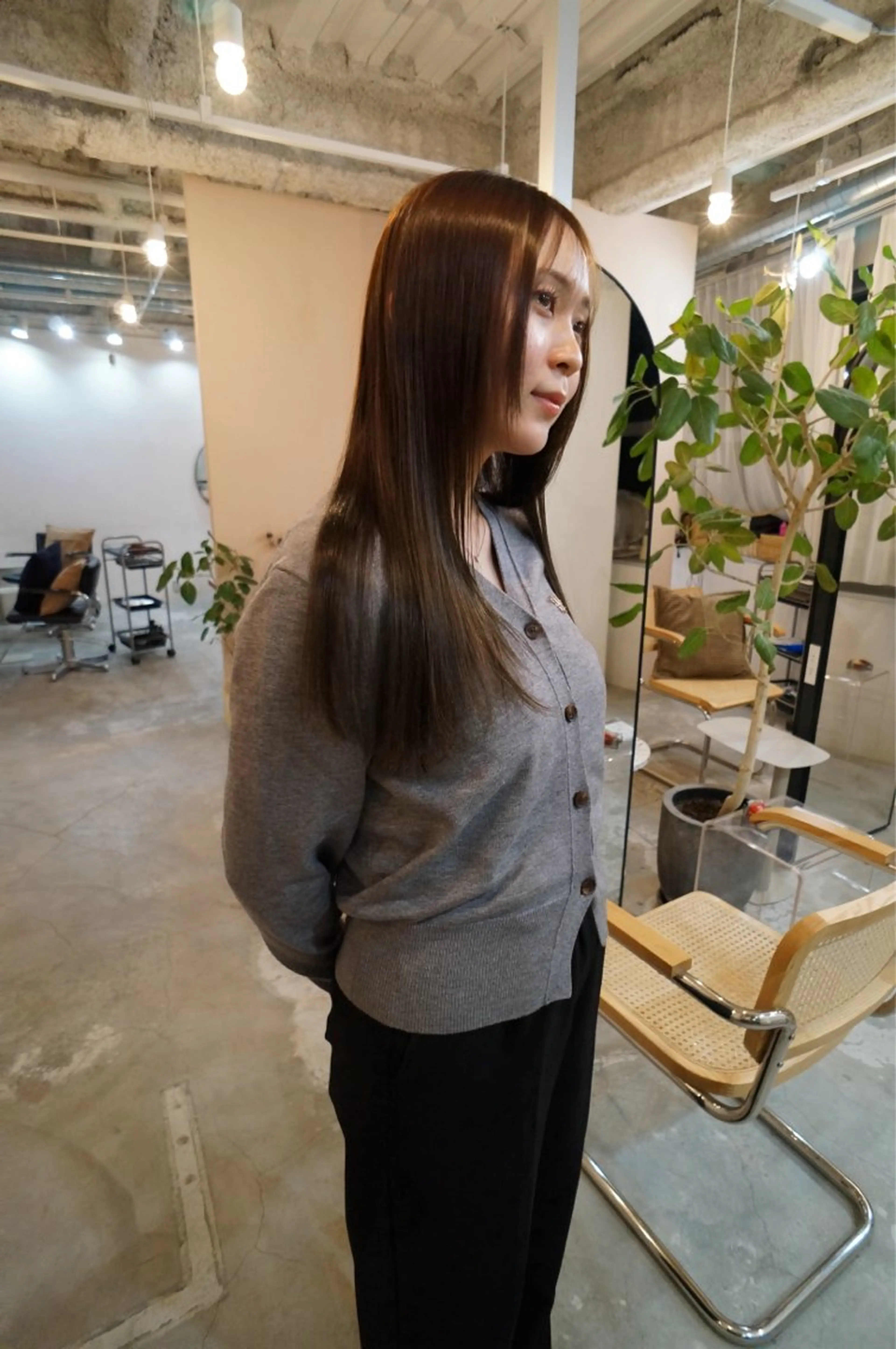 セミロング カラー ベージュカラー ブリーチ 透明感カラー ブリーチなしカラー ヘアカラー トリートメント 林　蓮／レイヤー ／透明感カラーのヘアスタイル
