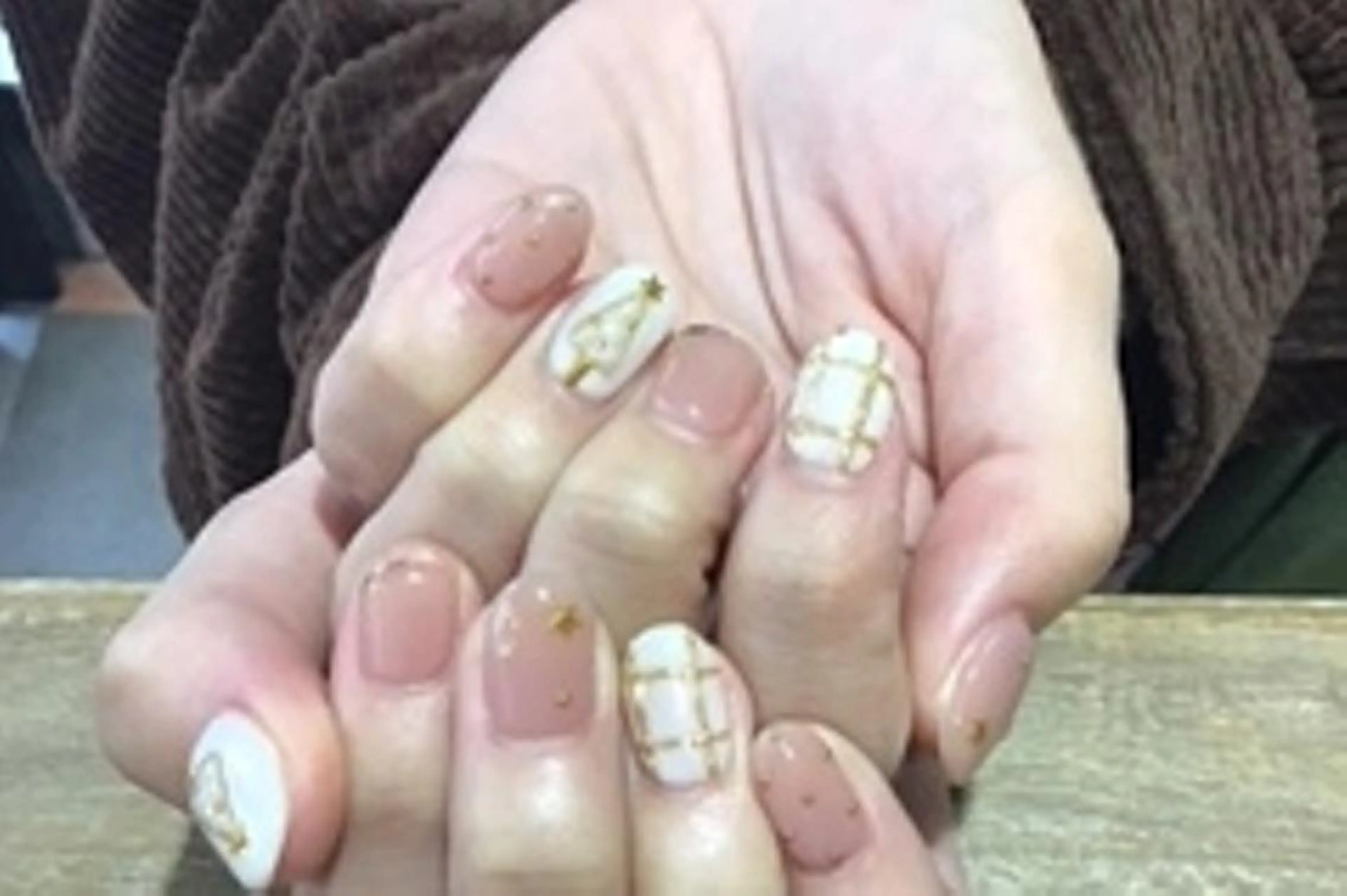 ネイル 持ち込み 八木 香澄のネイルデザイン