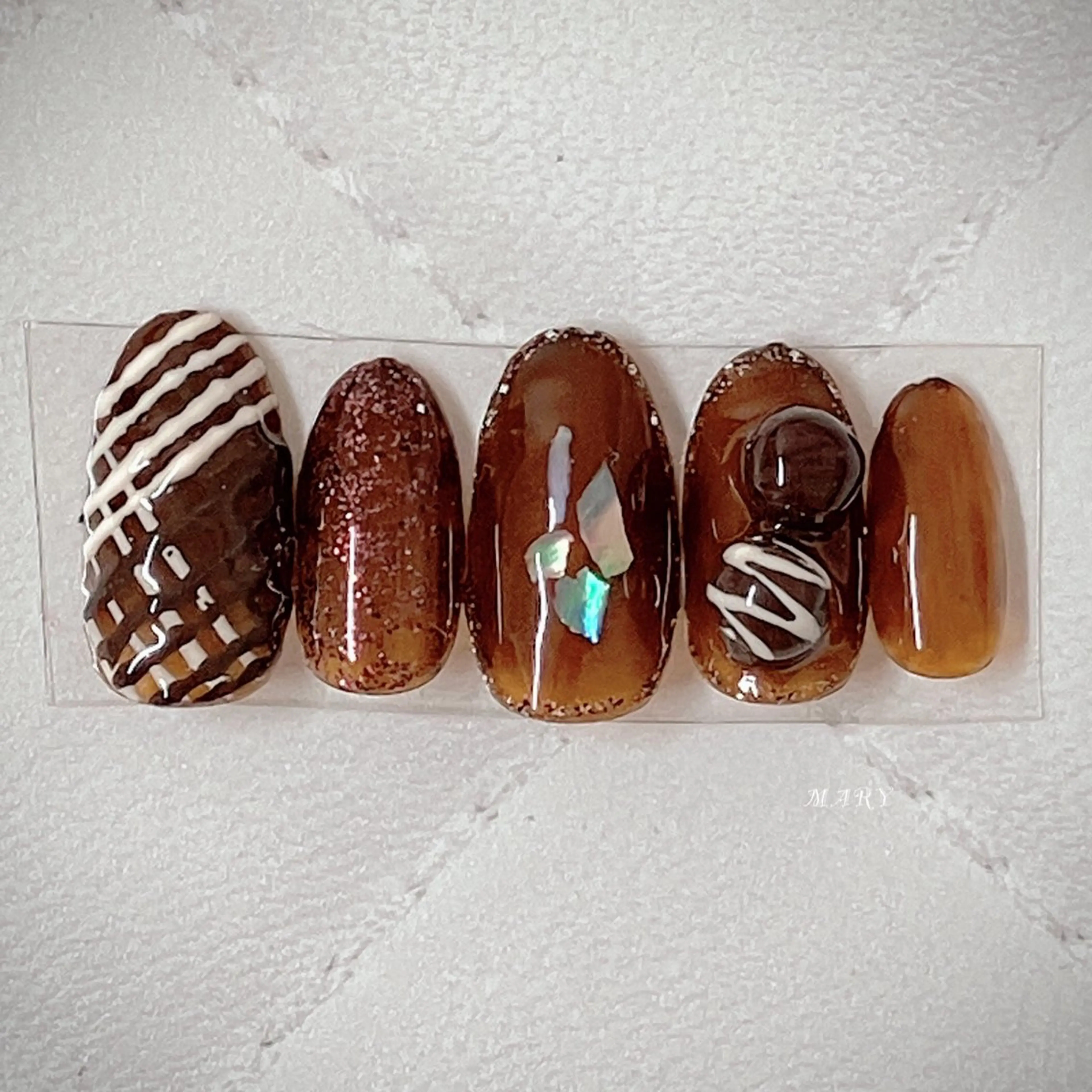 ネイル ブラウン ニュアンスネイル ワンカラーネイル バレンタイン ハンドネイル Mary nail .narumiのネイルデザイン