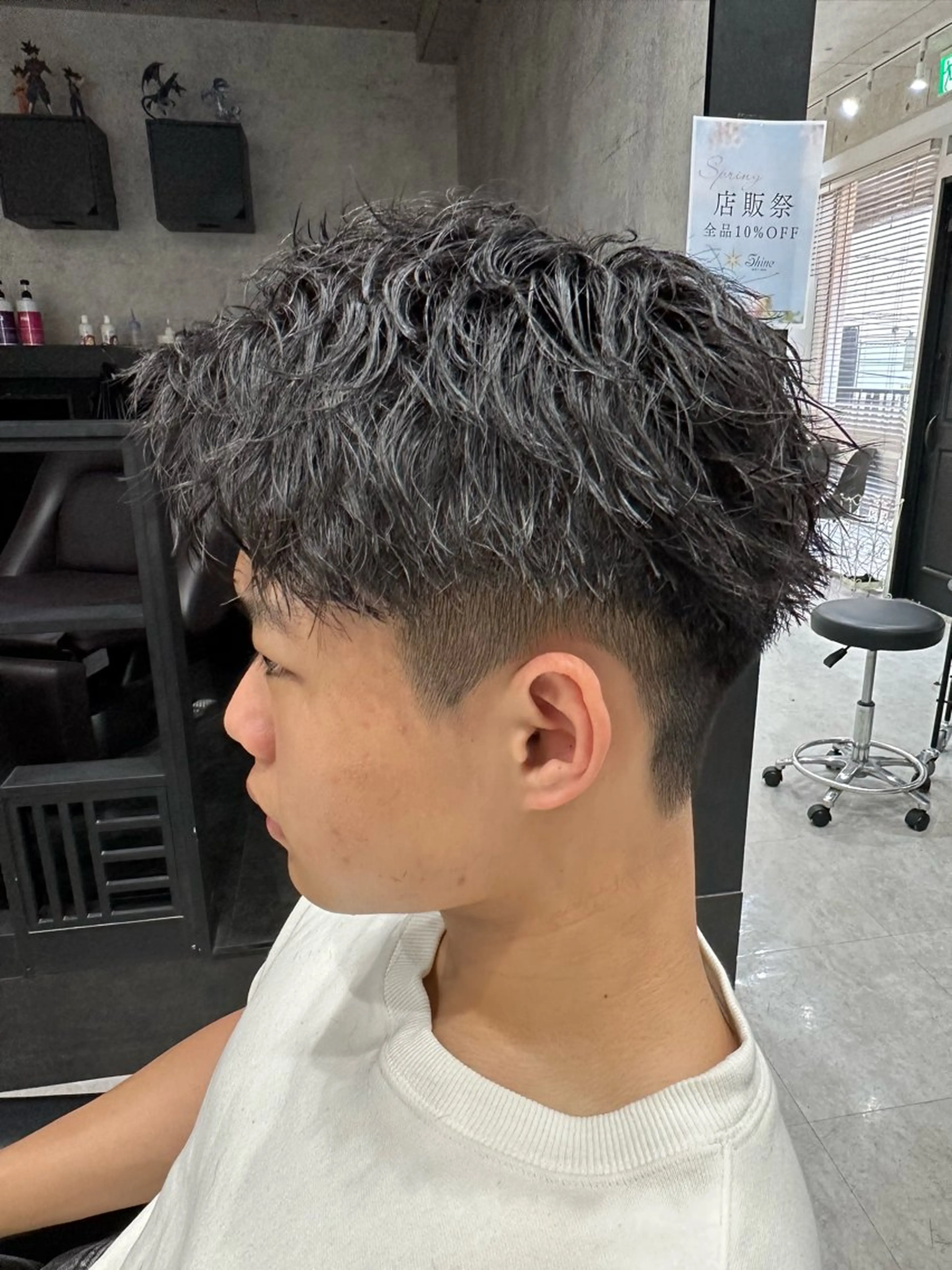 ショート パーマ メンズ アップバング カット ユウ🪄 パーマ指名No1のヘアスタイル