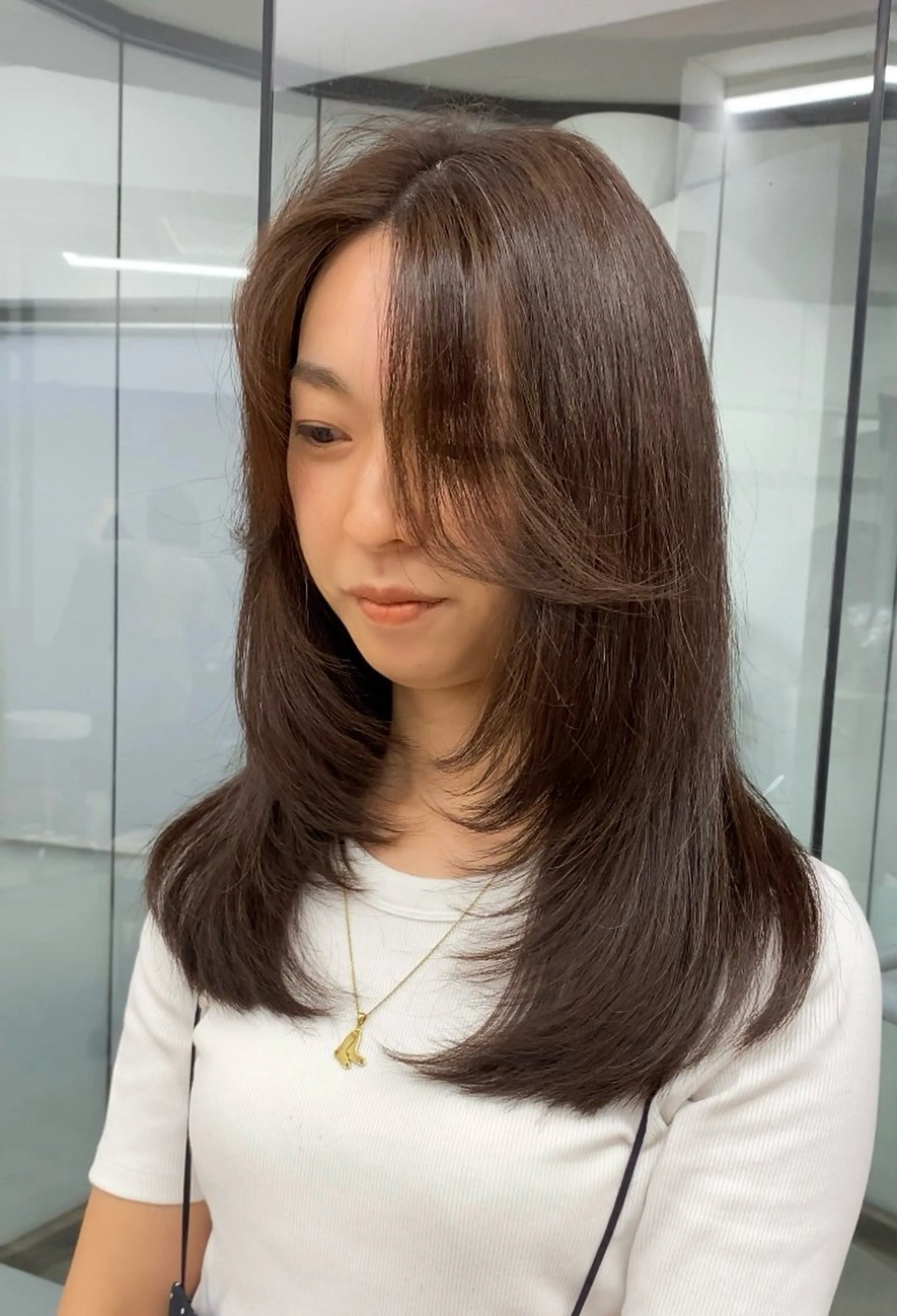 ロング レイヤーカット 鳴海 稜真のヘアスタイル