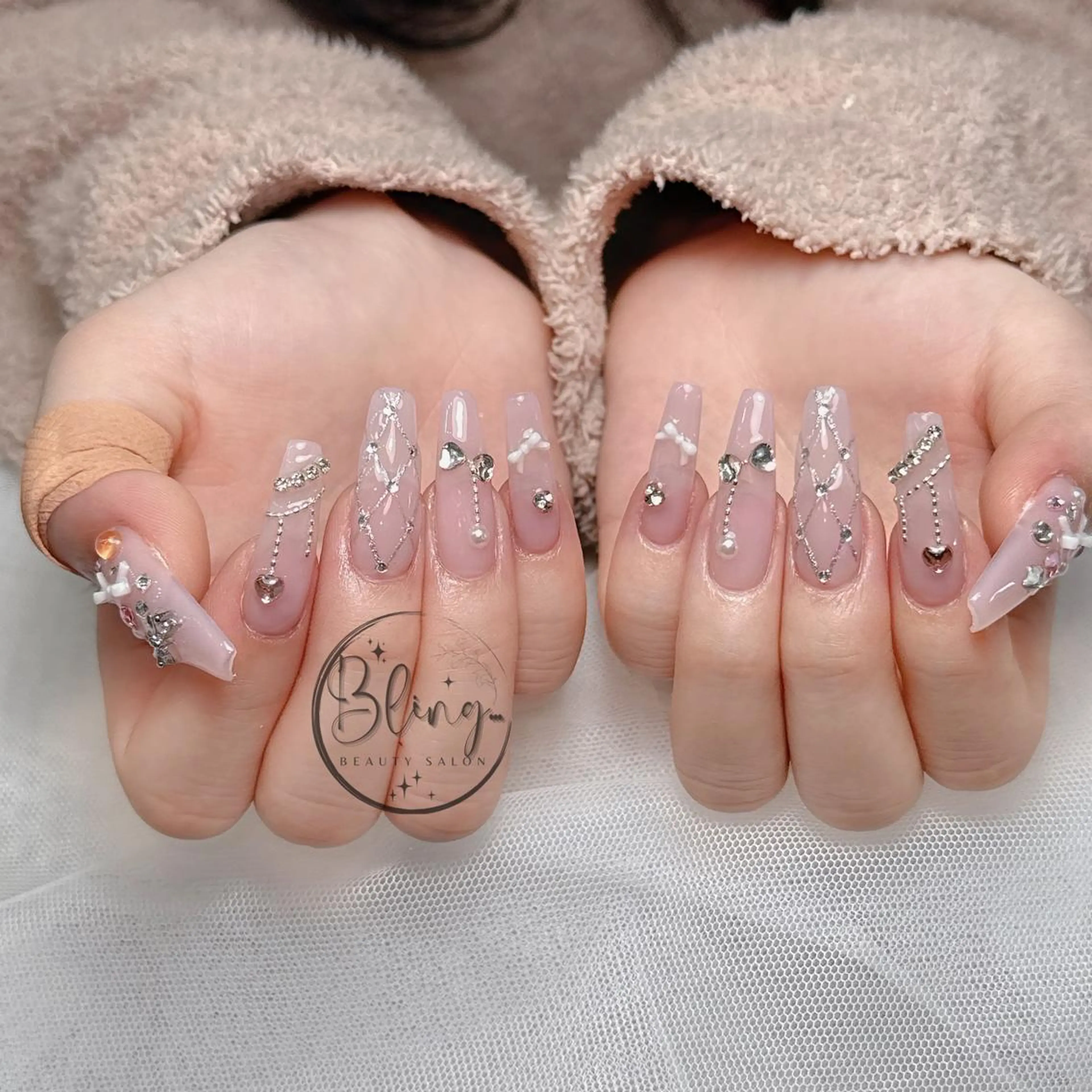 ロング 韓国風ヘア ハンドネイル Bling Salonのネイルデザイン