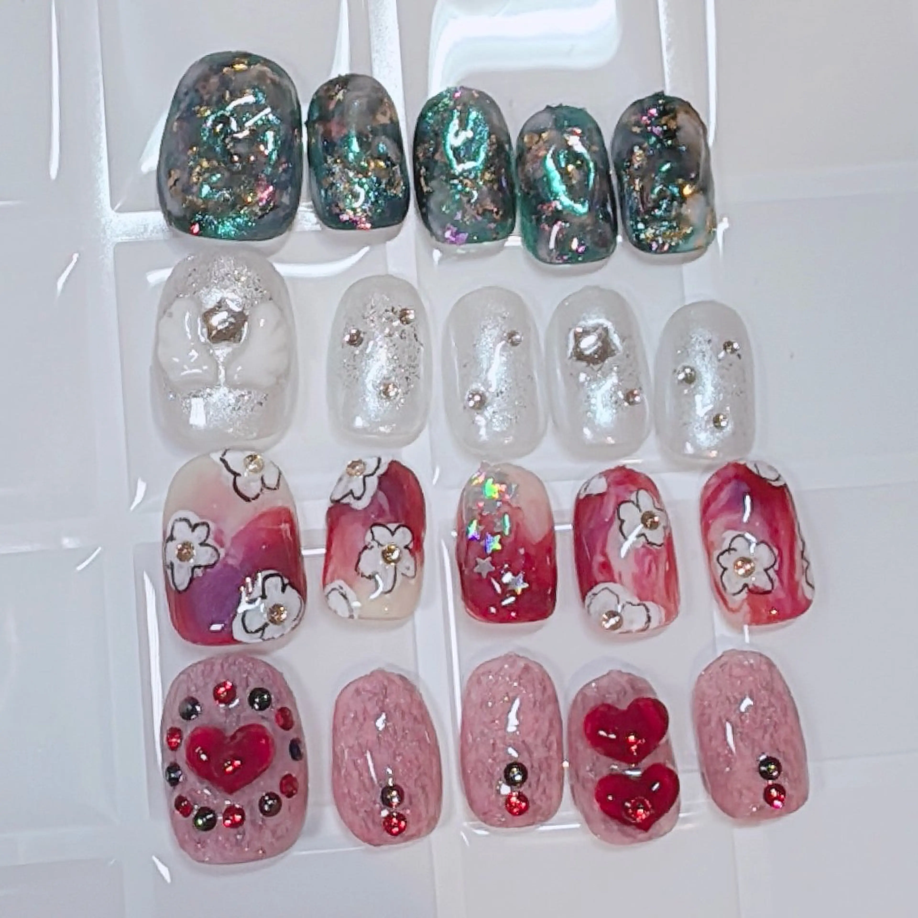 ネイル RIEKO🍒 ワンホン♡推しネイルのネイルデザイン