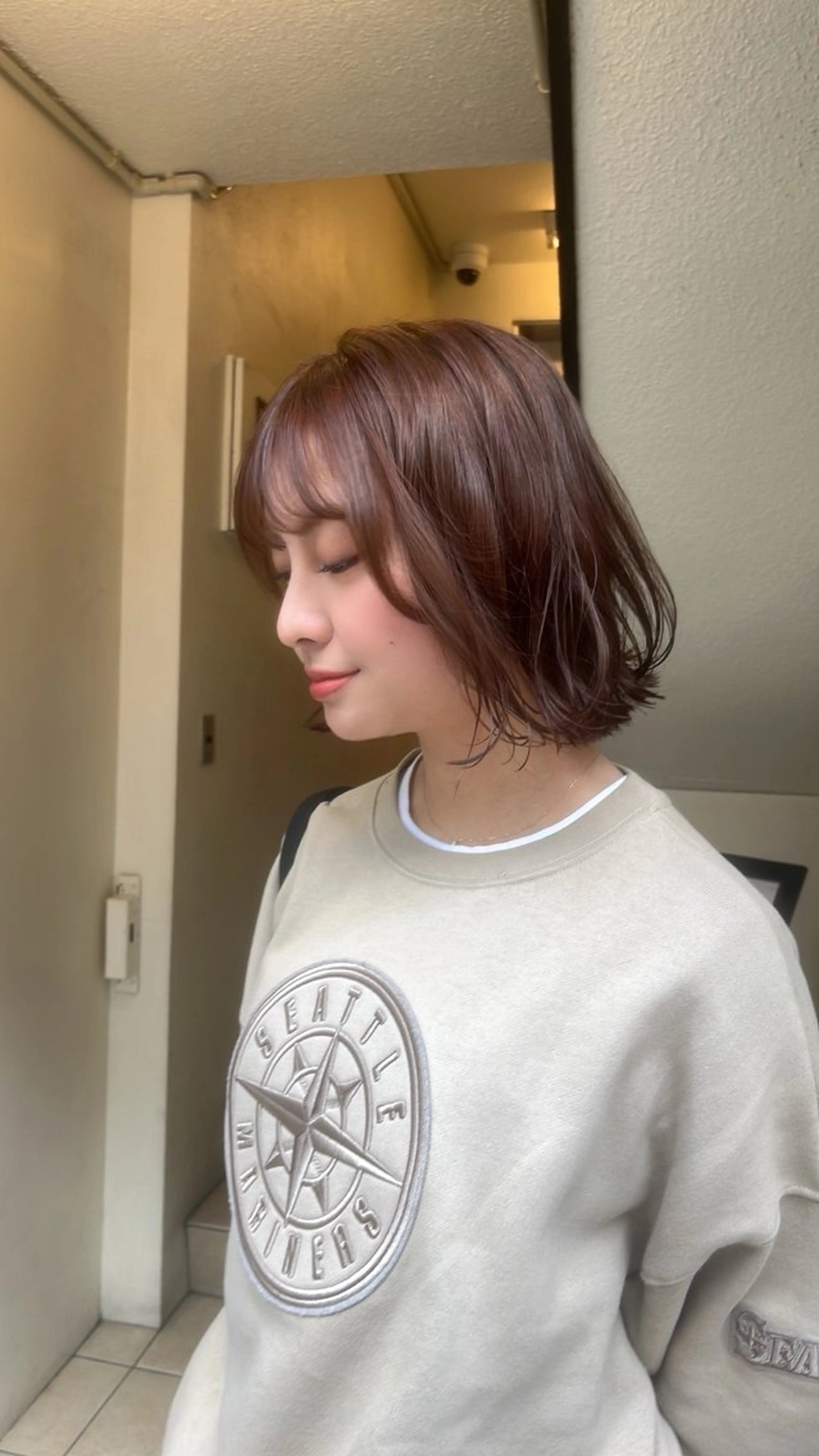 ショート カラー ショートボブ ブラウンカラー ピンクカラー ピンクブラウン ボブ 岩切 晴香のヘアスタイル