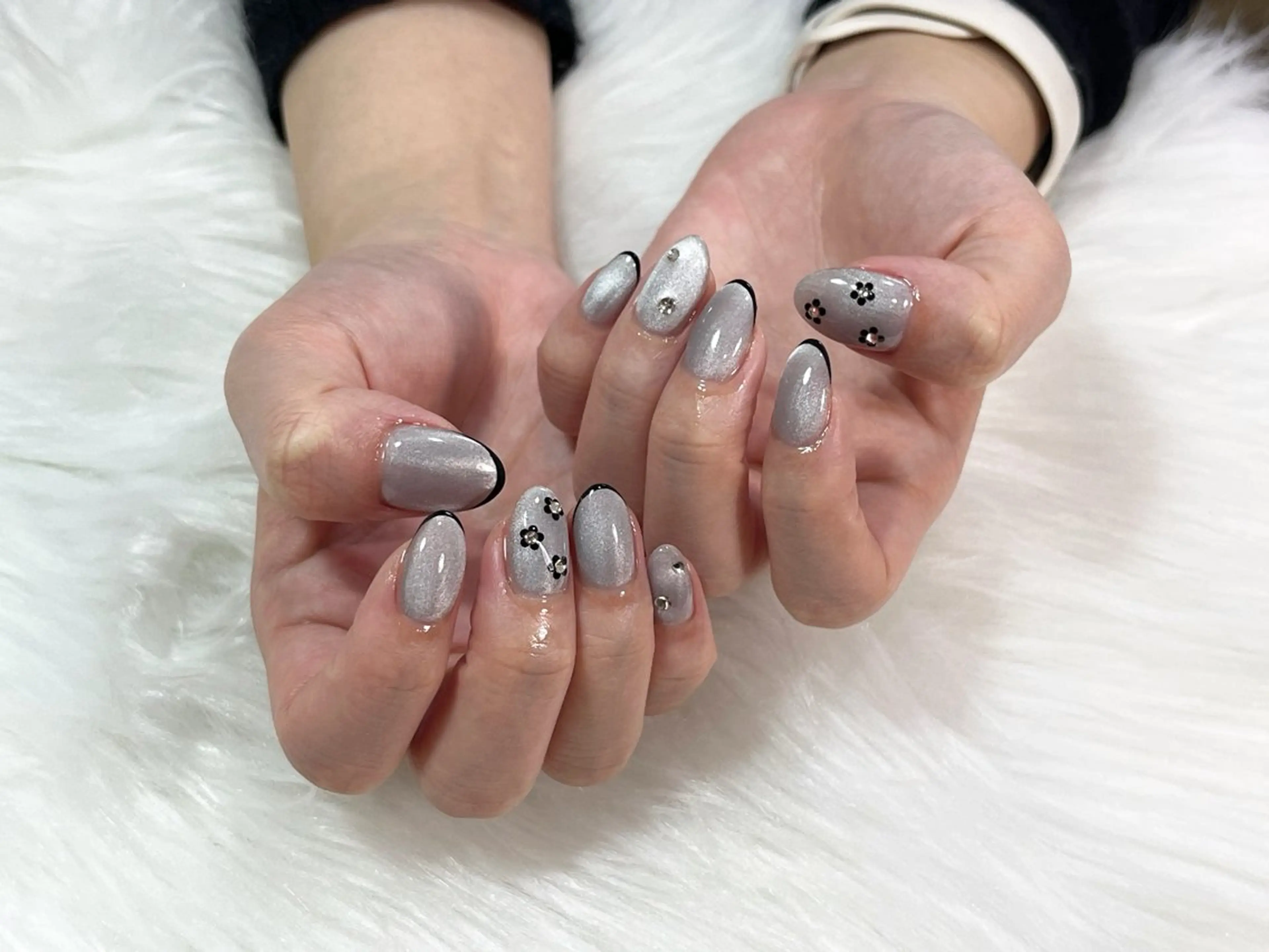ネイル フラワーネイル フレンチネイル マグネットネイル nail salon Belle＊makoのネイルデザイン