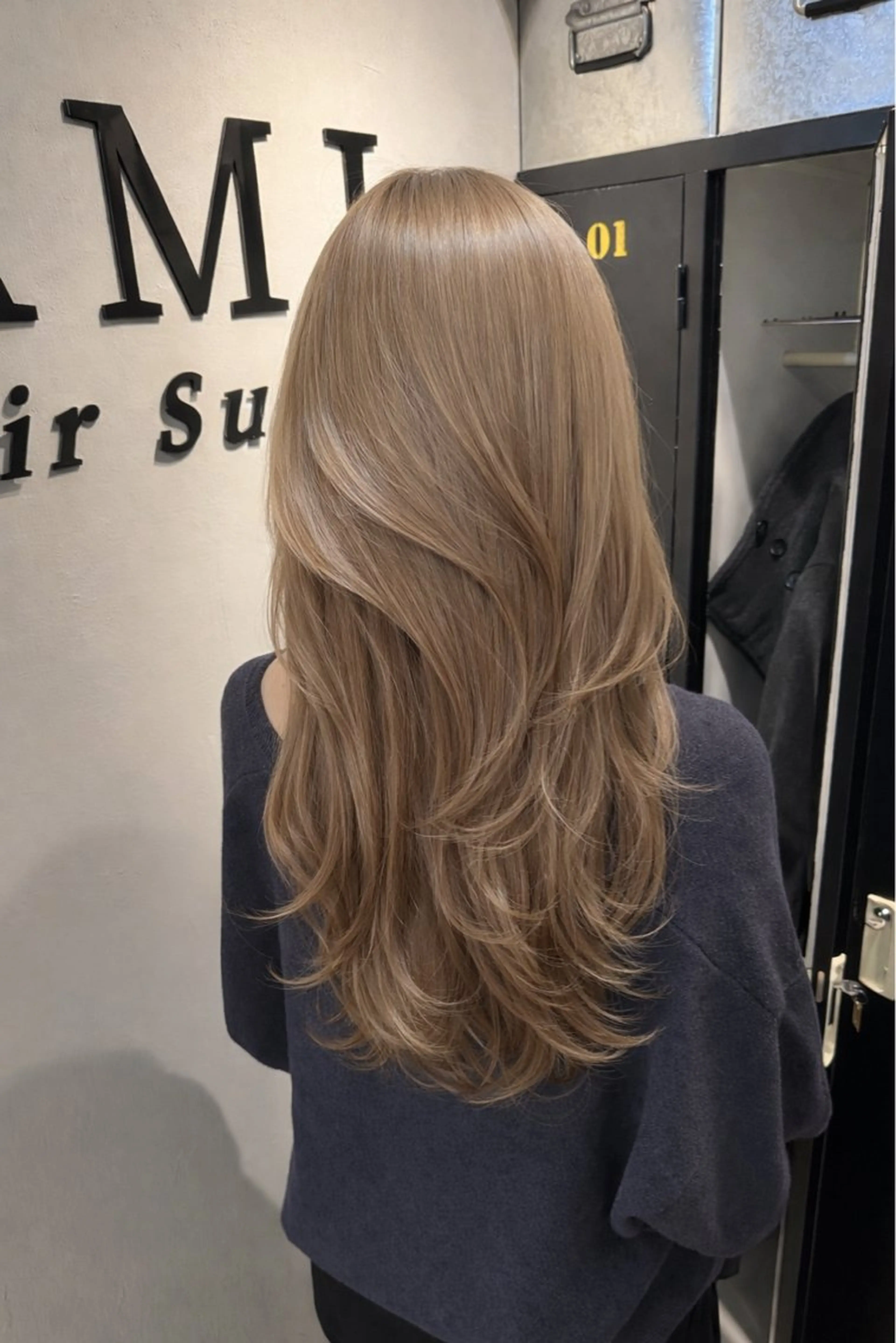 セミロング カラー カット ヘアカラー AMI Hair  supply所属・髪質改善カラー韓国風 レイヤーtudaのヘアスタイル