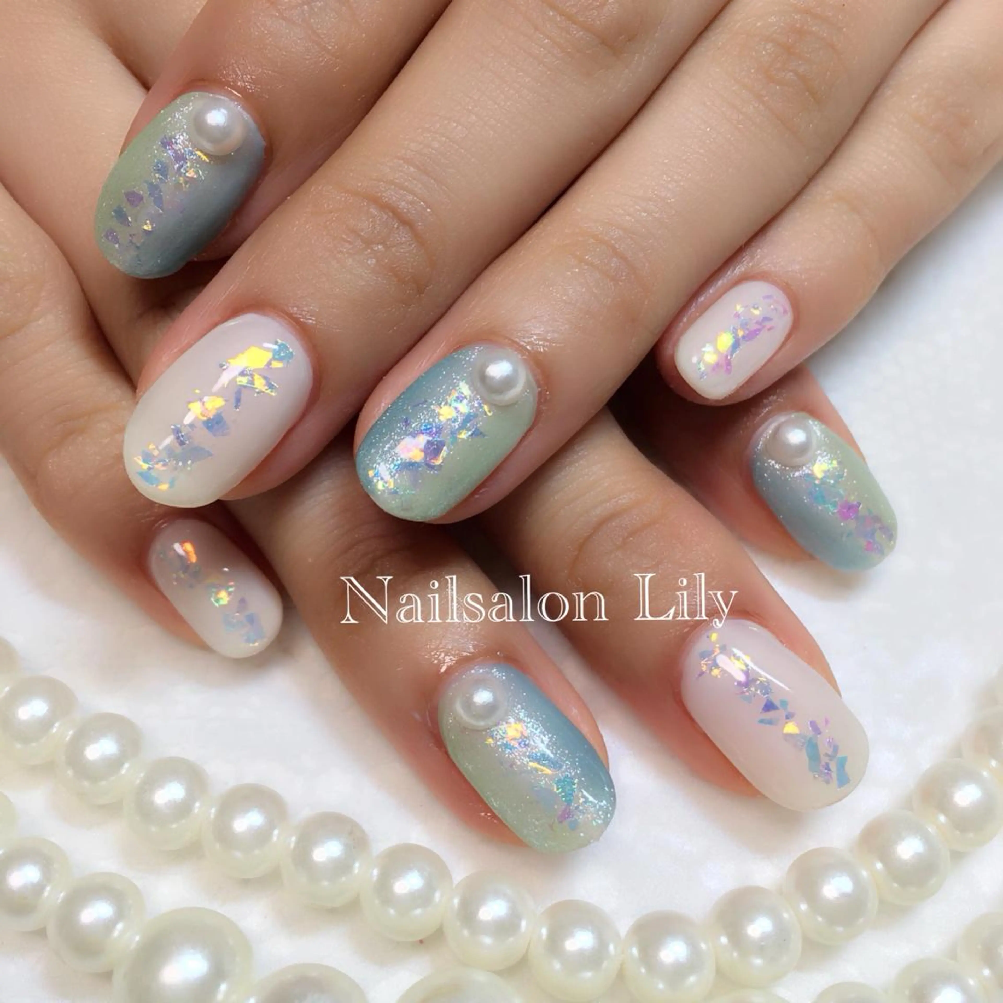 ネイル グラデーション Lily*nail 🌻Mii🌻のネイルデザイン