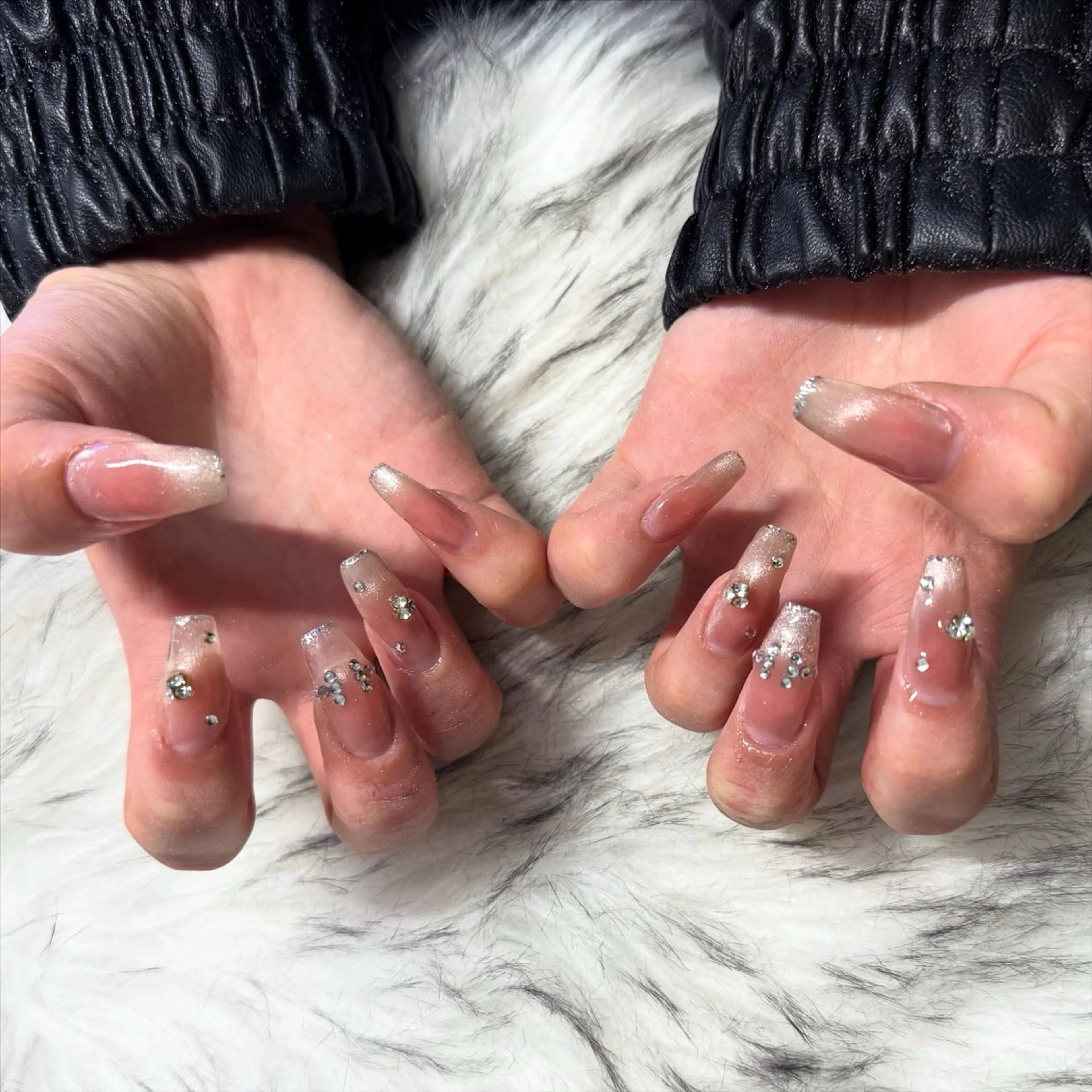 ロング ハンドネイル mao .のネイルデザイン