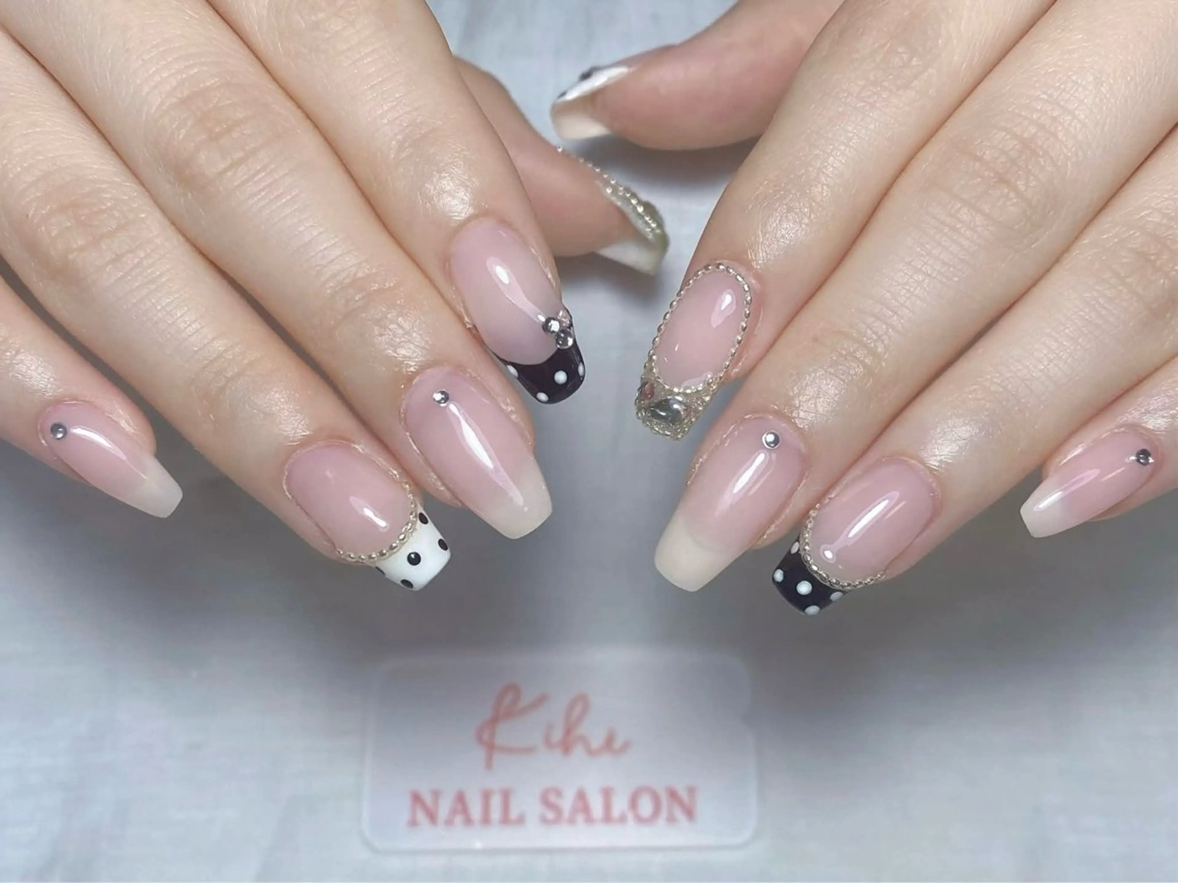 ネイル アートネイル フレンチネイル ジェルネイル グラデーション 韓国ネイル ハンドネイル ハンドケア さくら💮💮 【オフ無料】のネイルデザイン