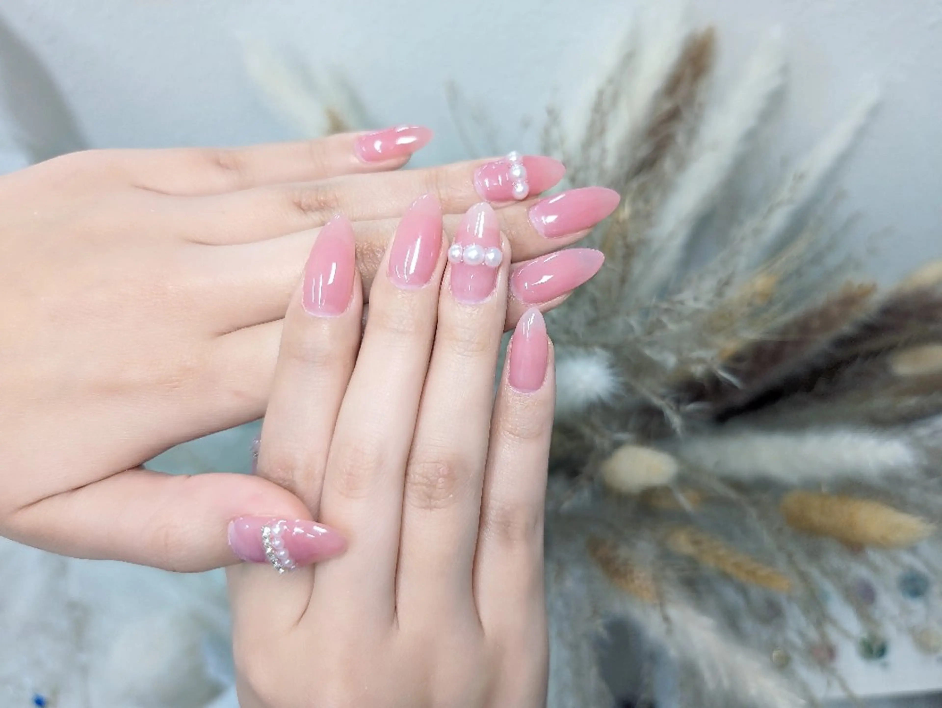 ネイル チークネイル 長さ出し フラッシュネイル ジェルネイル キラキラネイル Chouette Nailのネイルデザイン