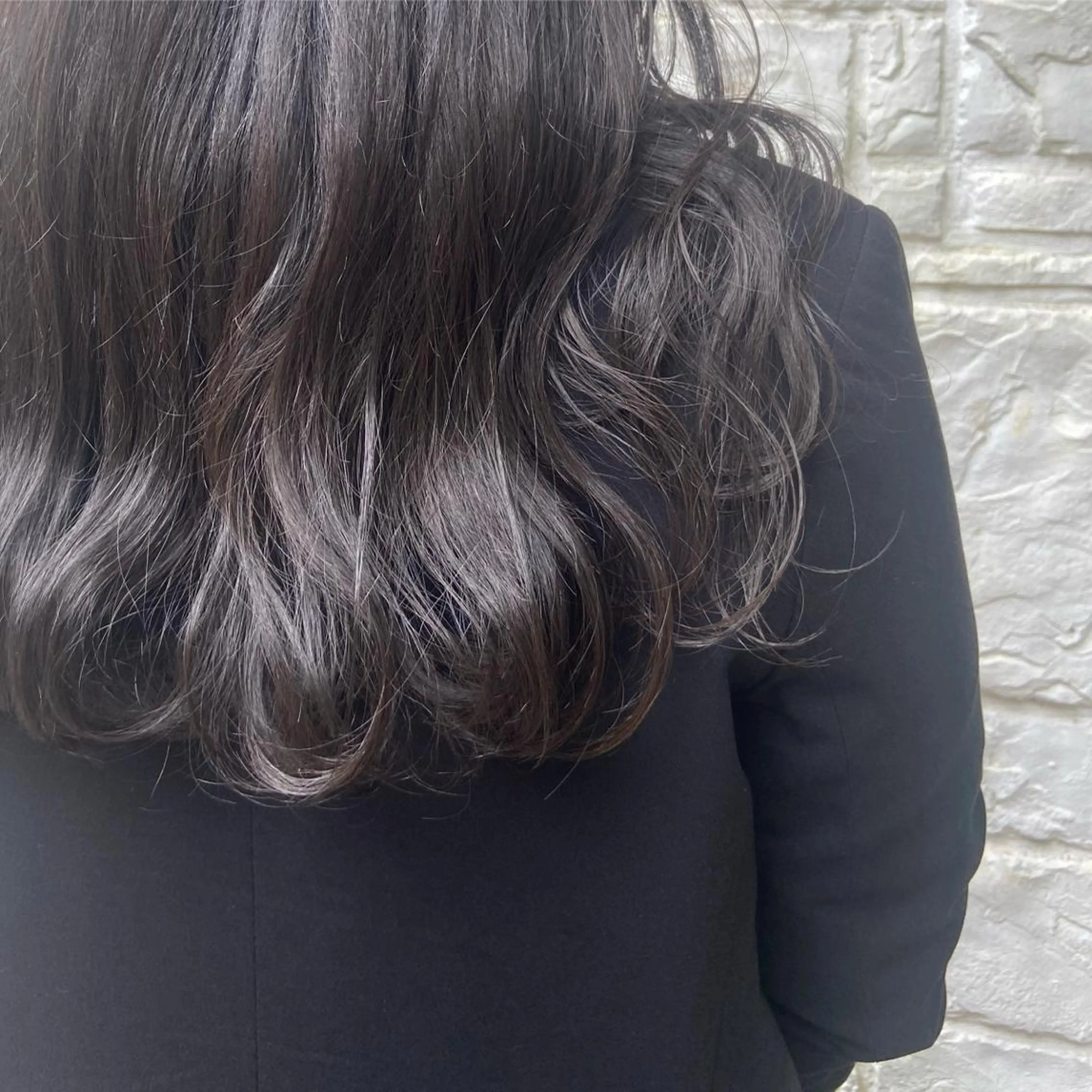 セミロング カラー 透明感カラー グレージュ ラベンダーカラー ラベンダーグレージュ ラベンダーグレー カジュアルを女っぽく 𝗮𝘆𝗮𝗰𝗼のヘアスタイル