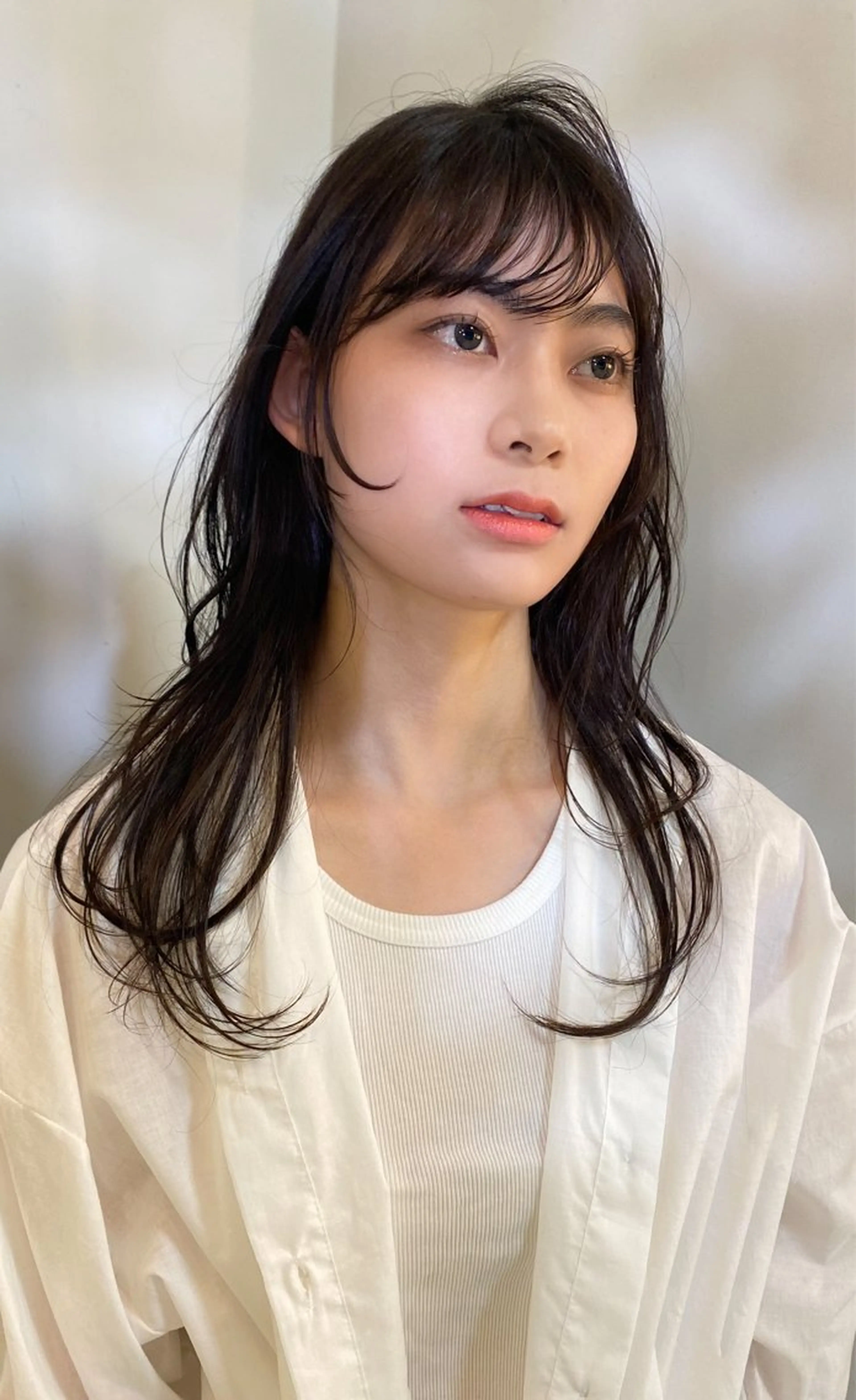 ロング 長谷川 絵美のヘアスタイル