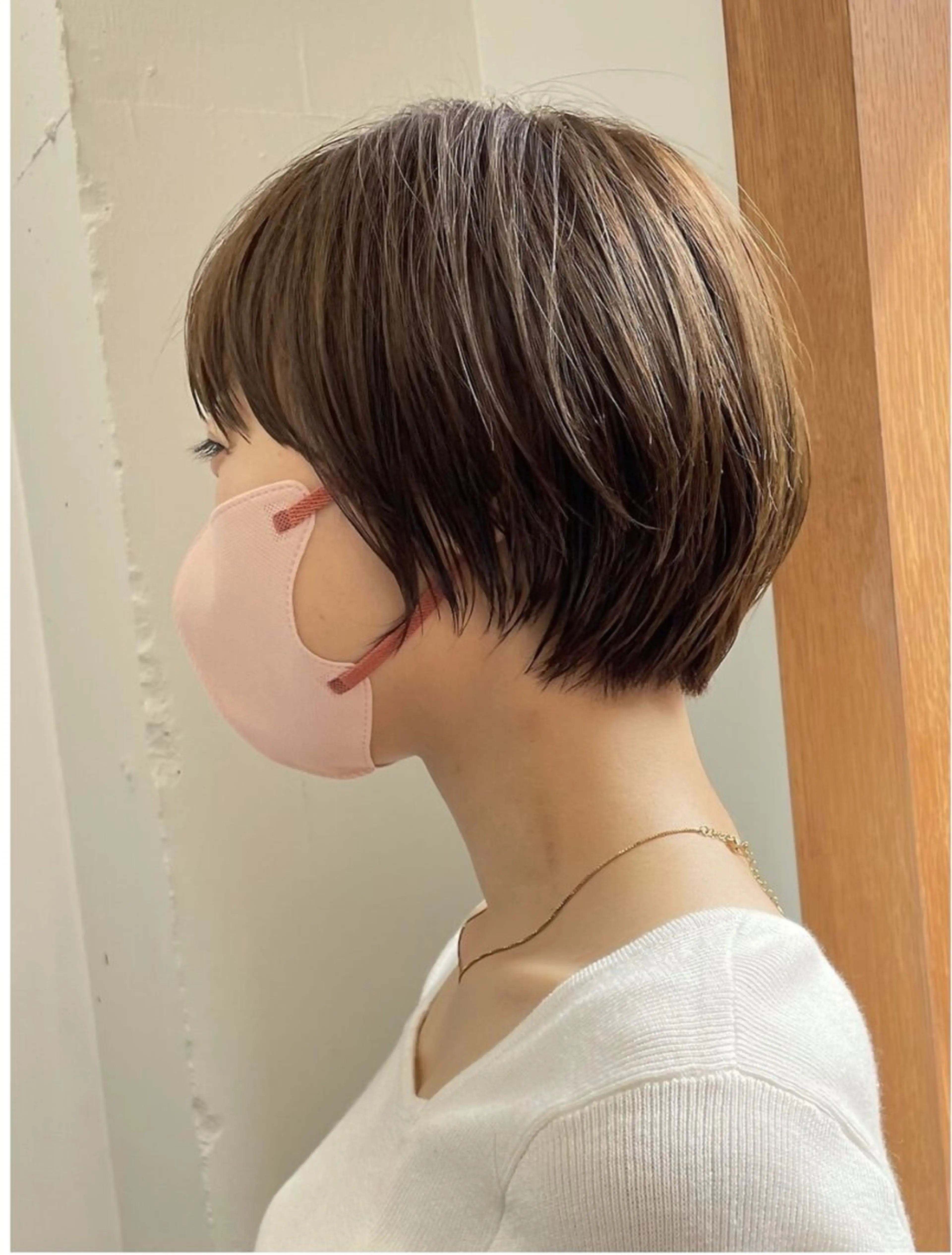 ショート カラー アッシュ ベージュカラー ヘアカラー 立川艶髪カラーと映画 美容師YUJIのヘアスタイル