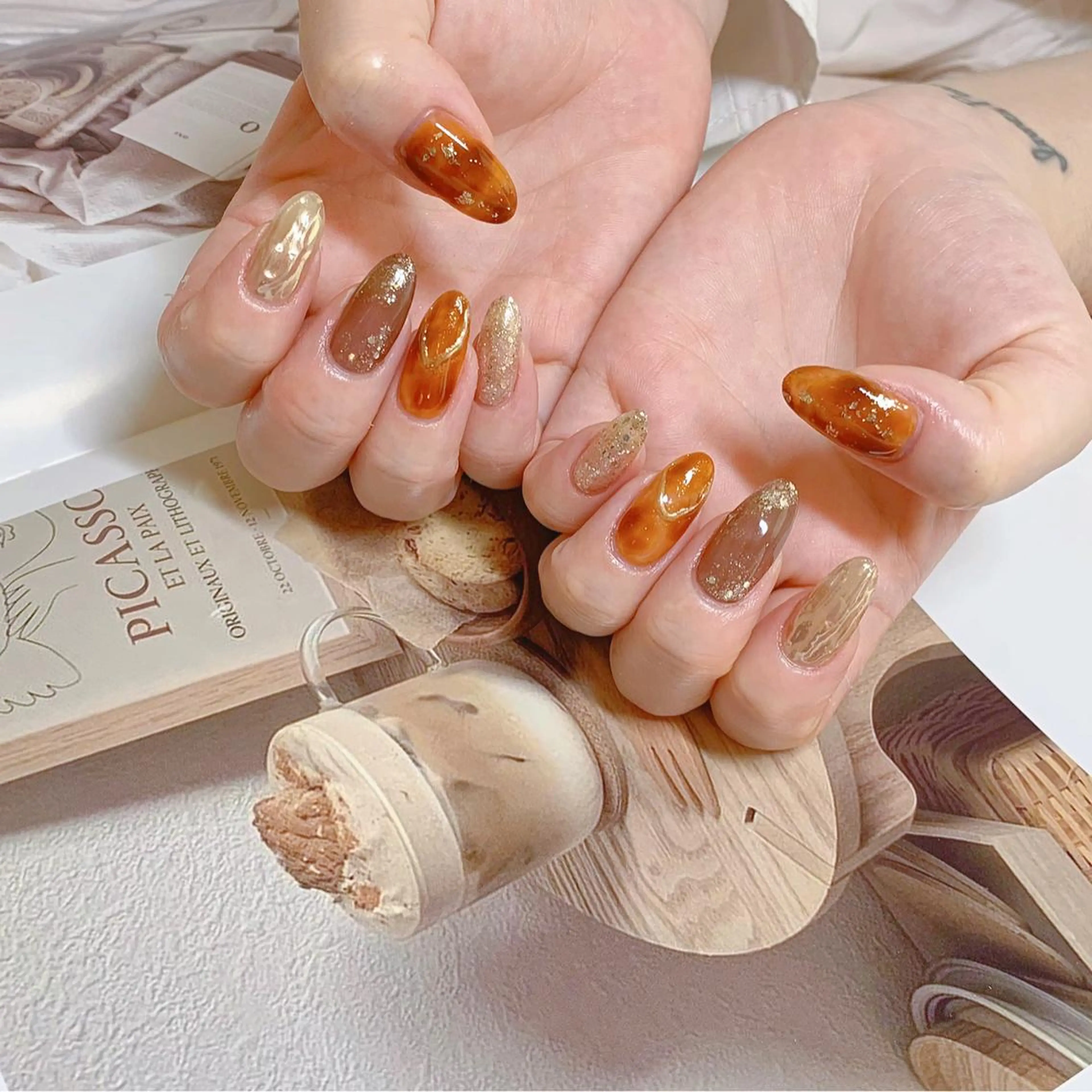 ネイル オーロラネイル フットネイル フレンチネイル ジェルネイル 韓国ネイル ハンドネイル ハンドケア 【ENサロン】 Rei🎀Nailのネイルデザイン