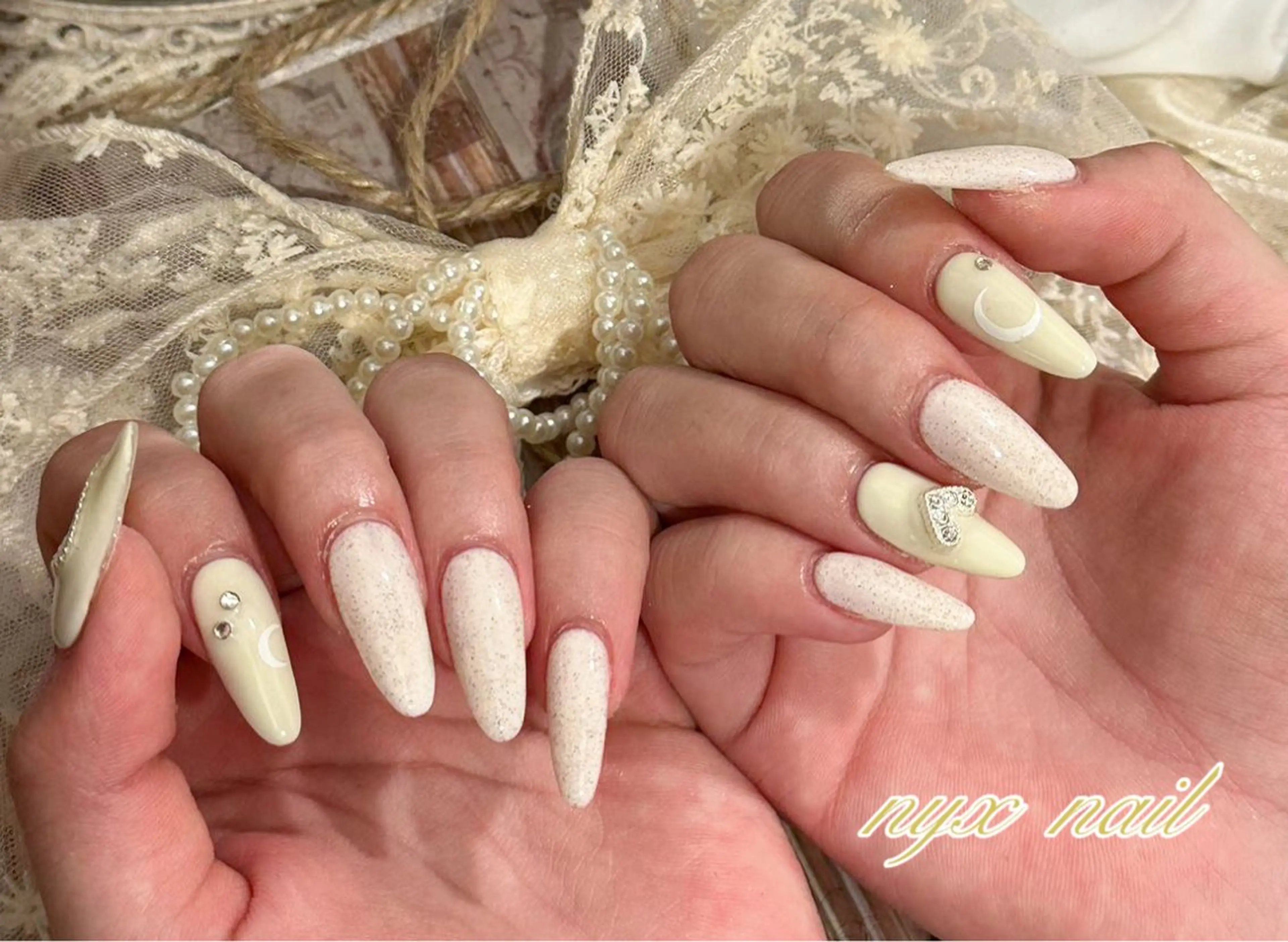 ネイル アートネイル オーロラネイル ガーリー キラキラネイル 韓国ネイル MA MIのネイルデザイン