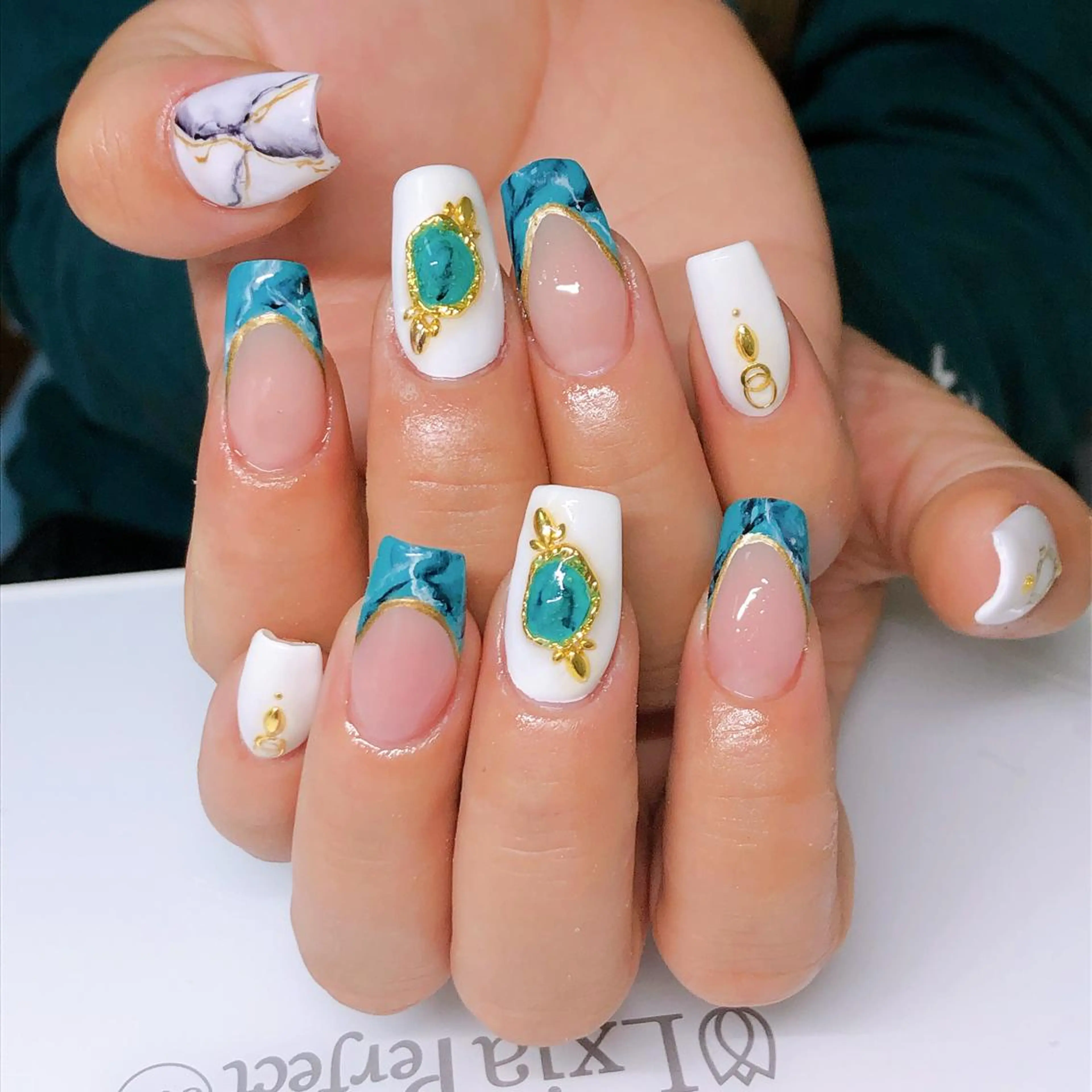 ネイル ハンドネイル nail roomのネイルデザイン