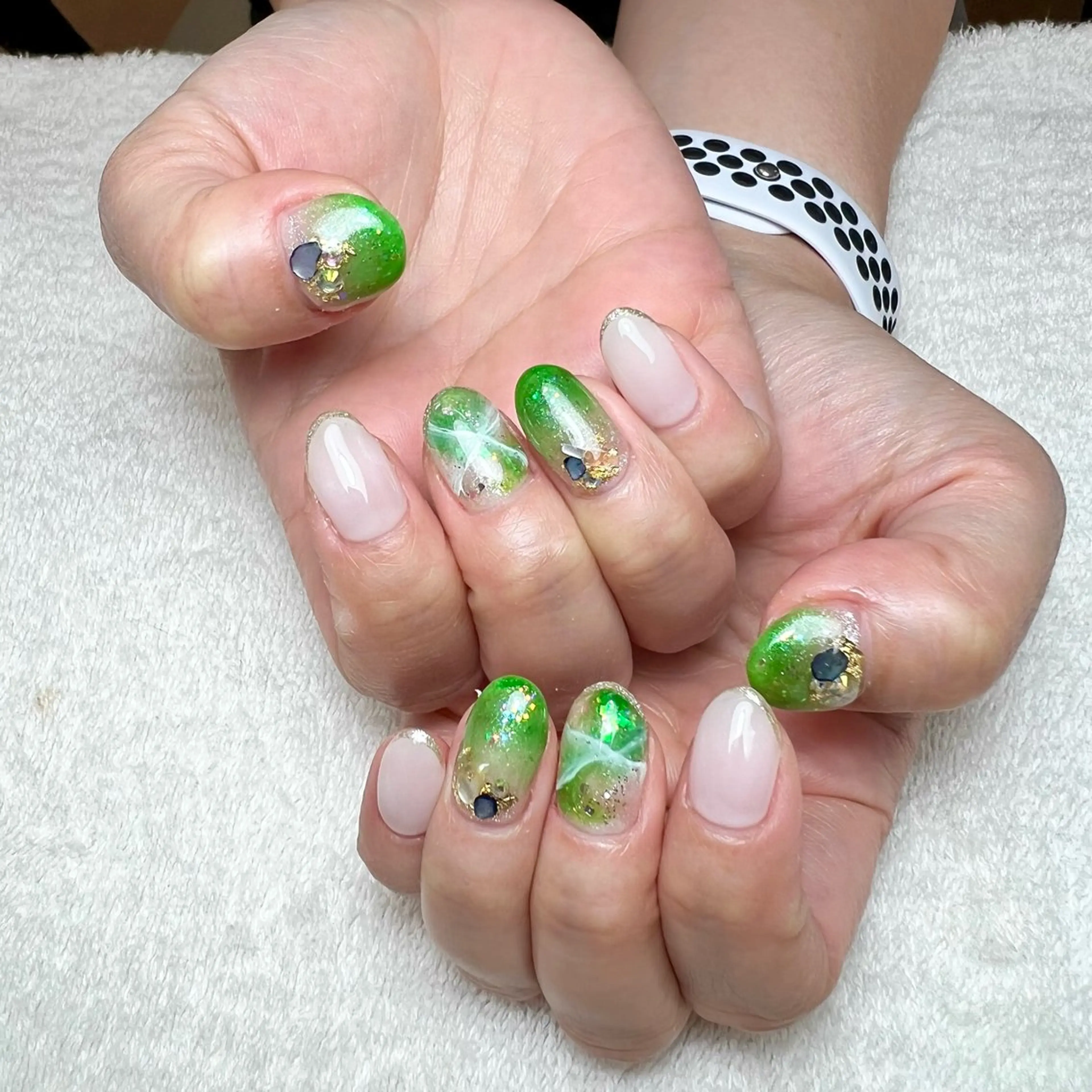 ネイル 夏ネイル COCO +のエステ・リラクイメージ