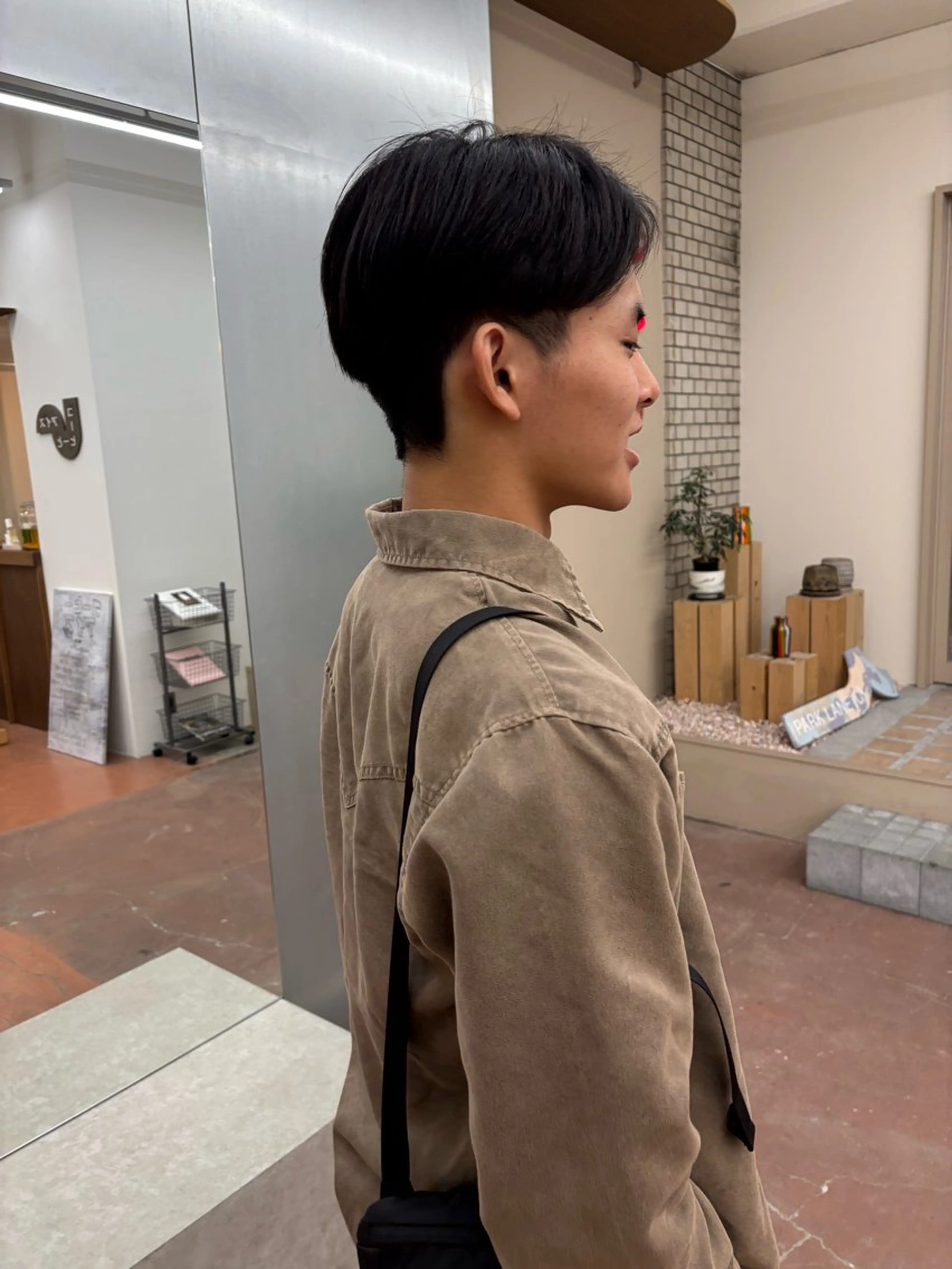 メンズ センターパート りお /カラーモデルのヘアスタイル