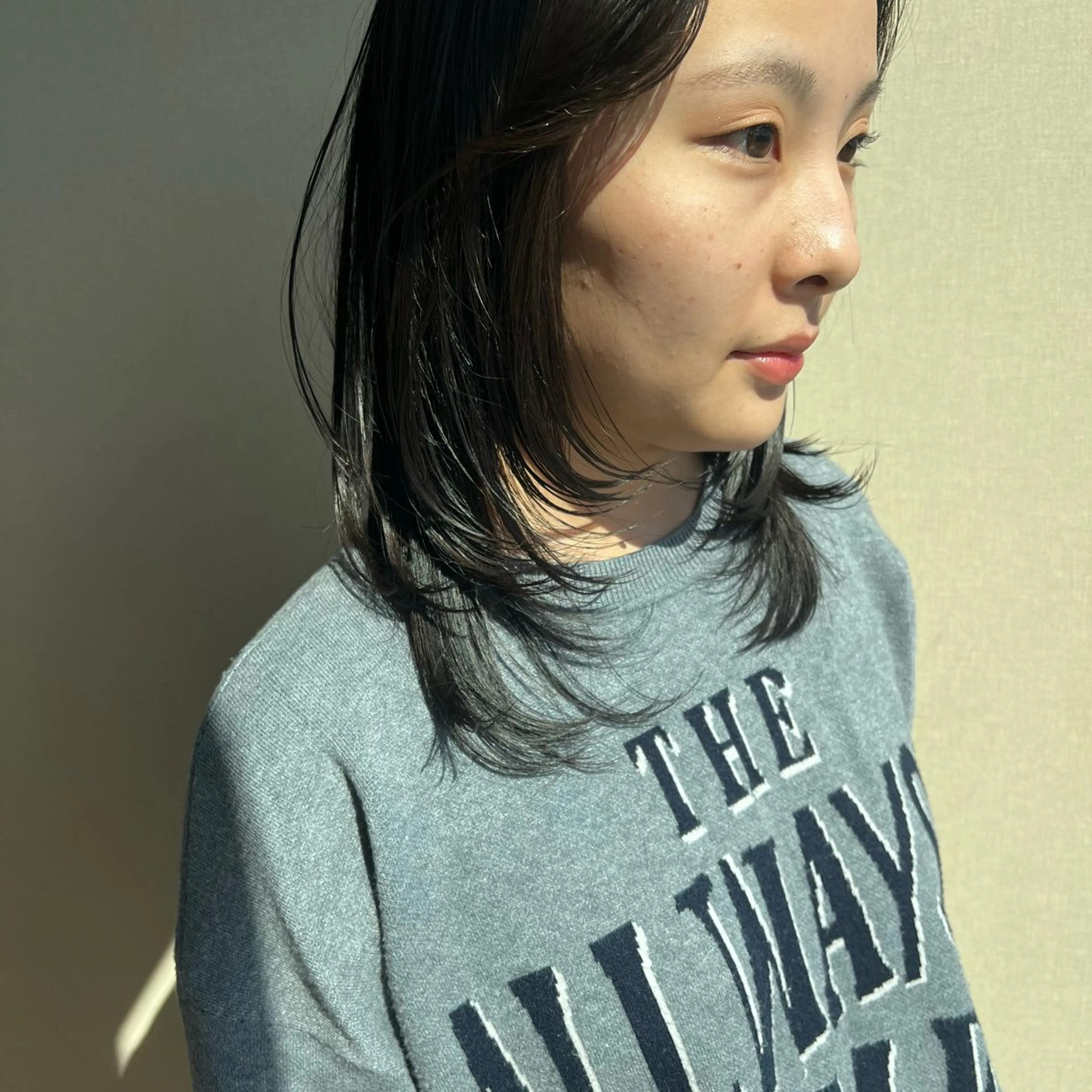 ミディアム カット トリートメント 堀結香/顔まわり レイヤー/蒲生四丁目のヘアスタイル