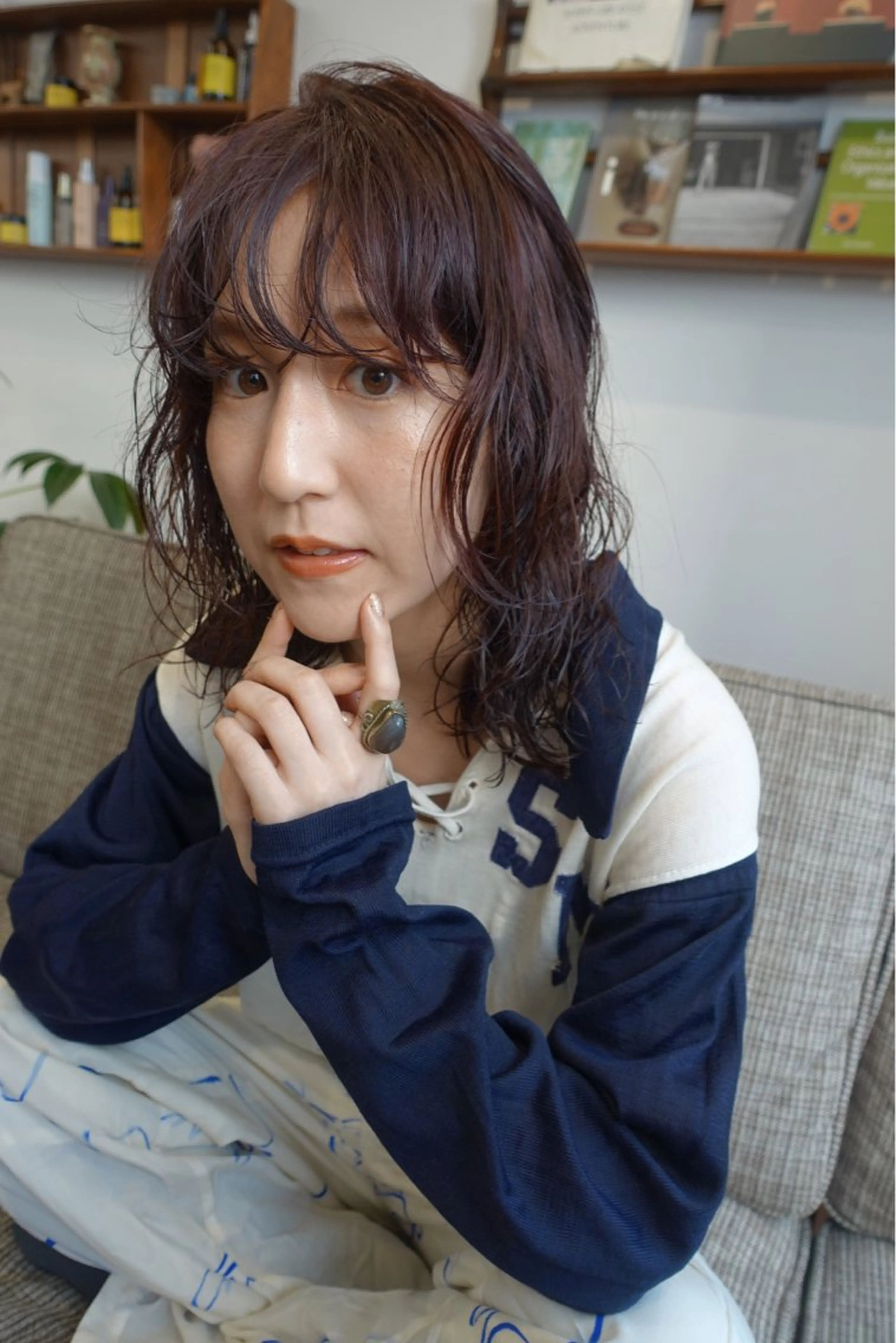 ミディアム カラー パーマ カット ヘアカラー パーマ 💓パーマ，💗 レイヤーカットのヘアスタイル