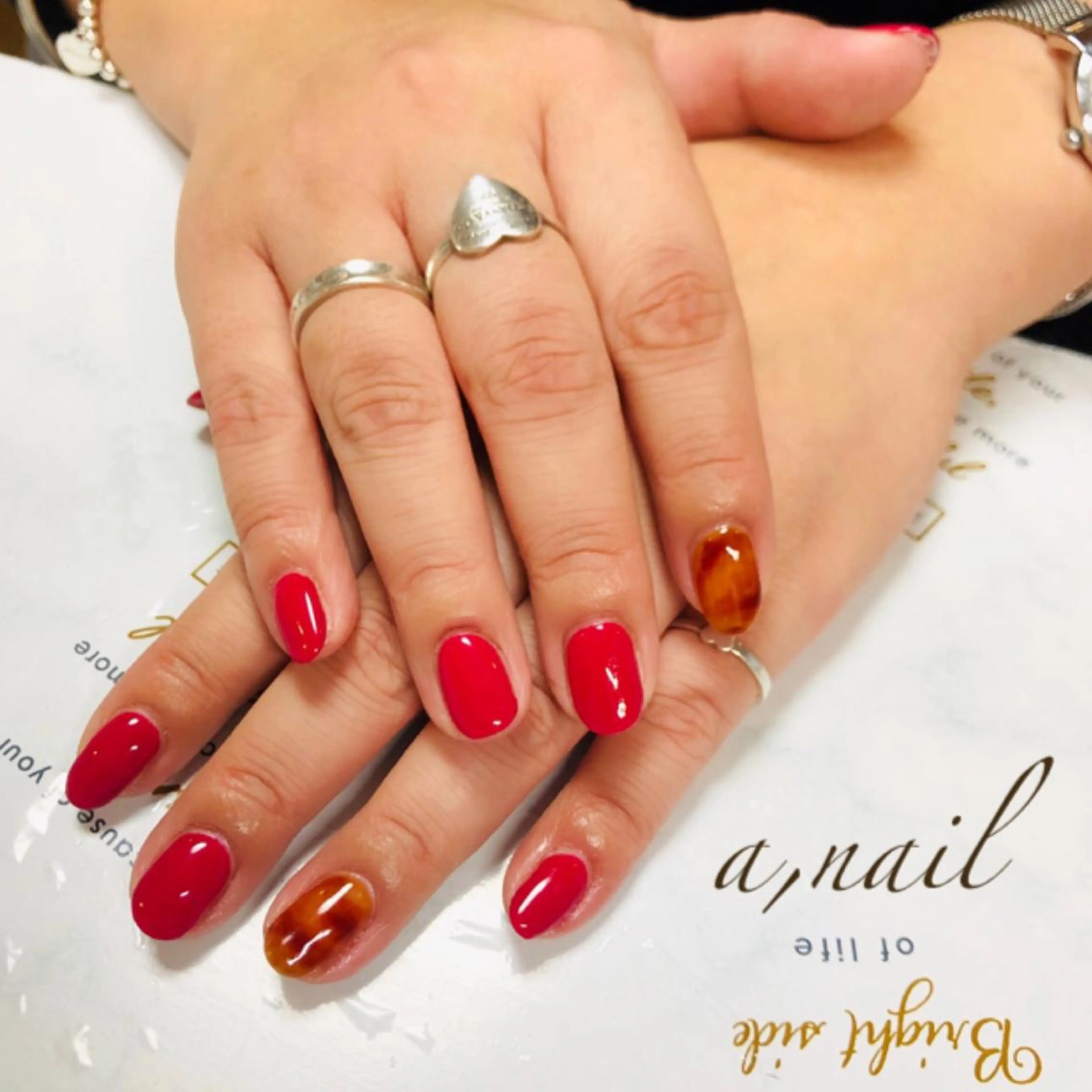 ネイル べっ甲ネイル フットネイル ジェルネイル グラデーション ラメ(グリッター) ハンドネイル ネイルサロン エーネイルのネイルデザイン