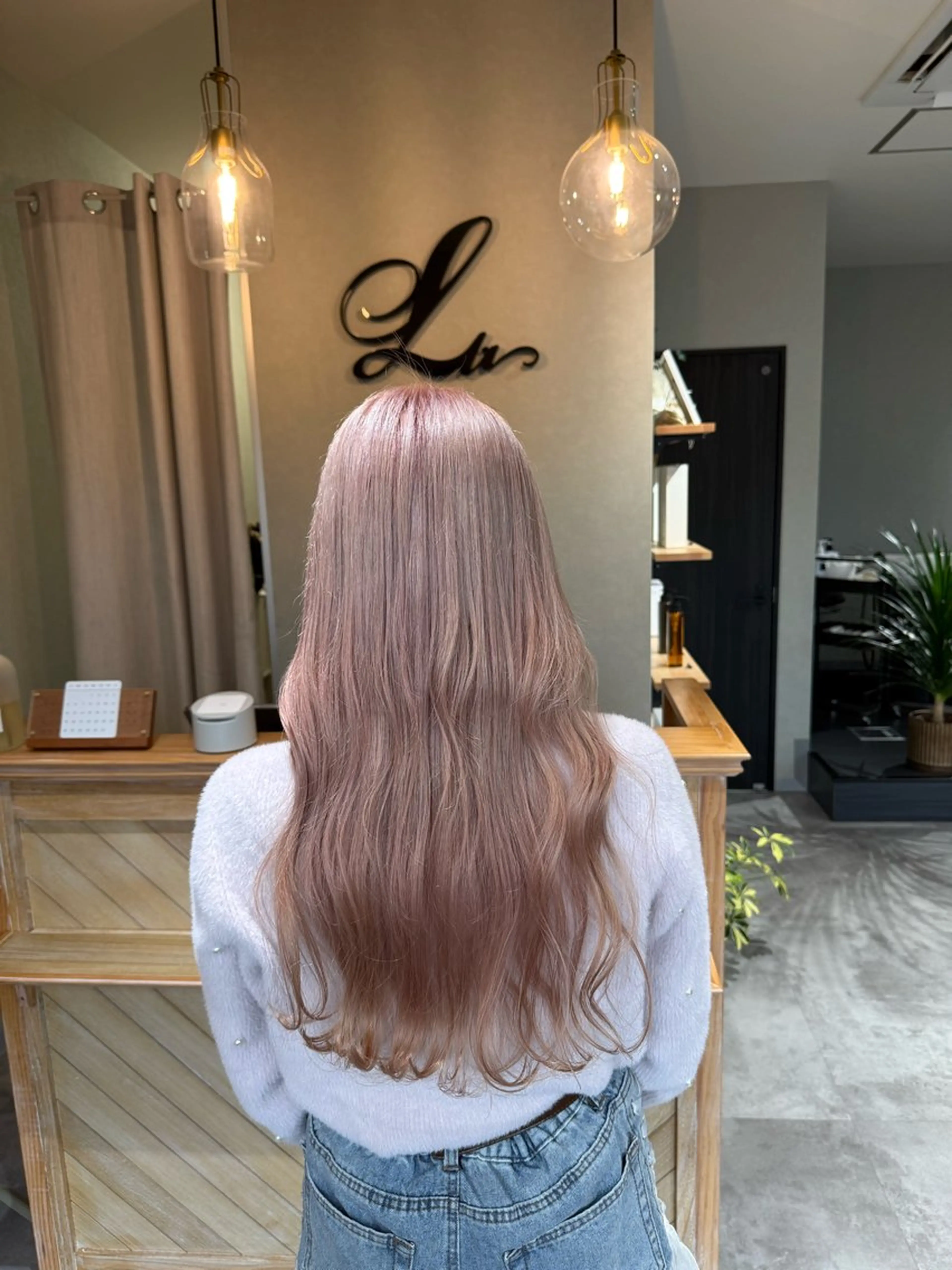 ロング ヘアカラー HIYORI / luanaのヘアスタイル