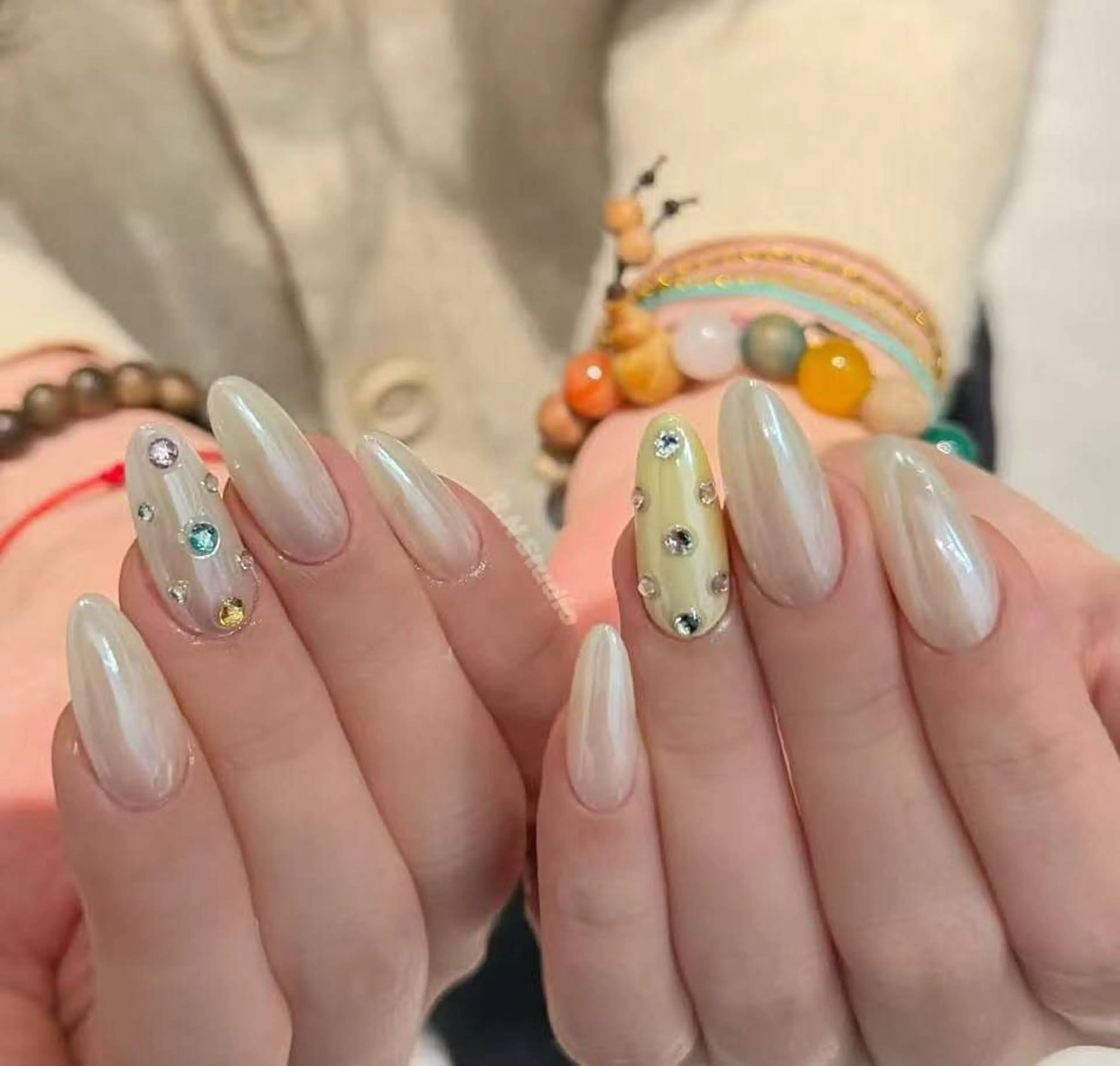 ネイル オーロラネイル フラワーネイル フットネイル フレンチネイル ジェルネイル ハンドネイル BabyYouMi nailのネイルデザイン