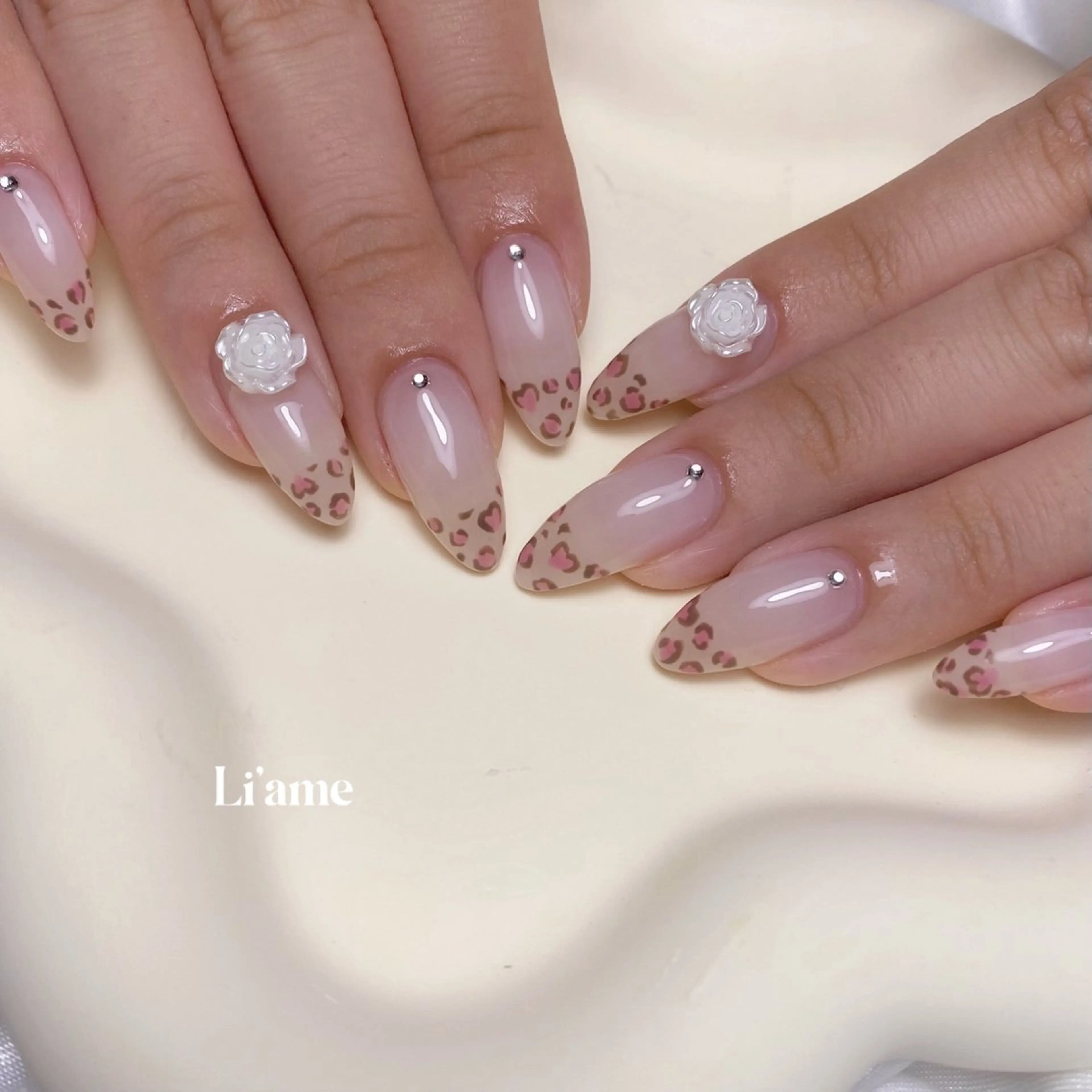 ネイル ストーンネイル ハンドネイル Luna 【Li'ame】のネイルデザイン