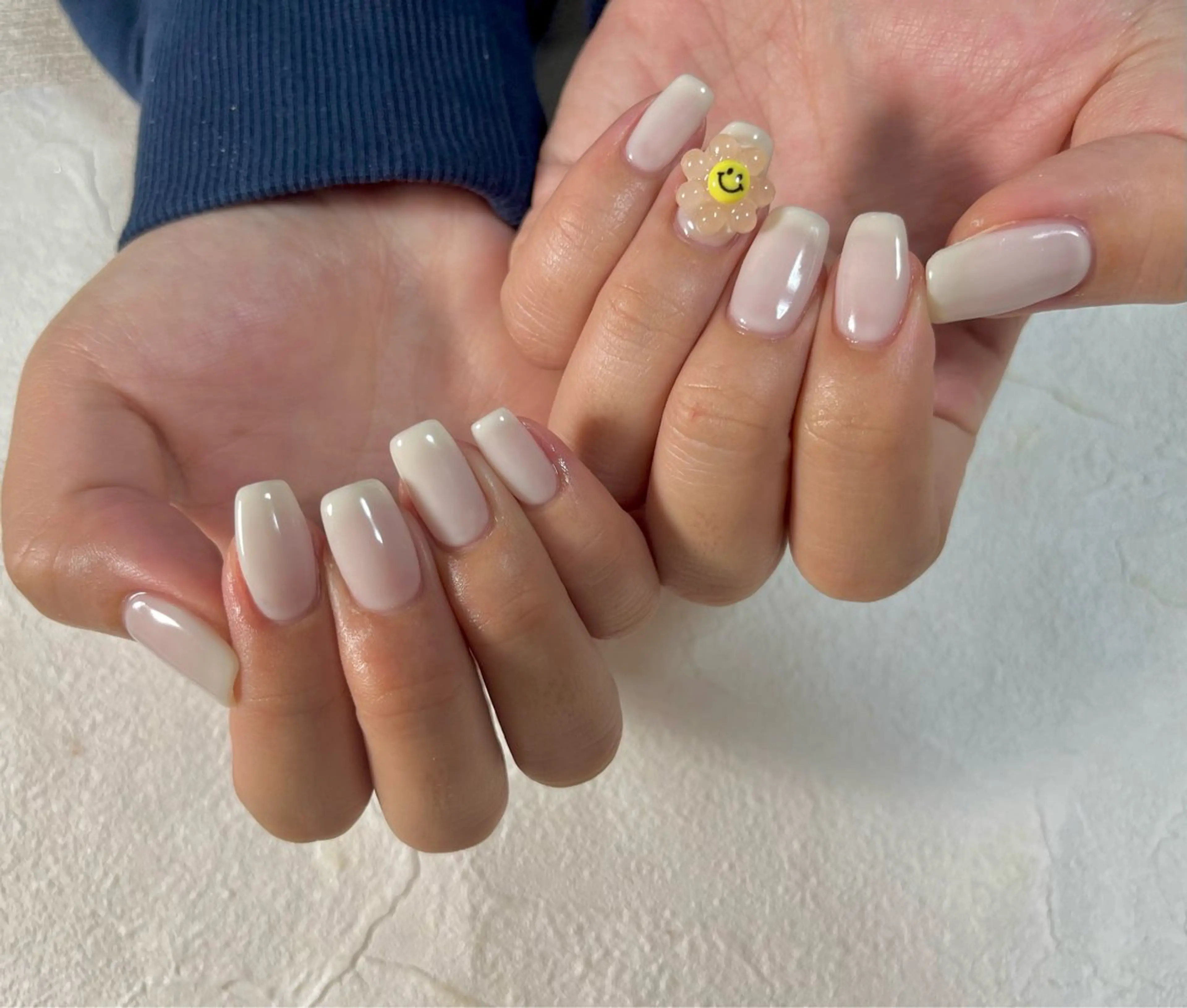 ネイル オーロラネイル フットネイル フレンチネイル ジェルネイル 韓国ネイル kiki nail たまプラーザのネイルデザイン