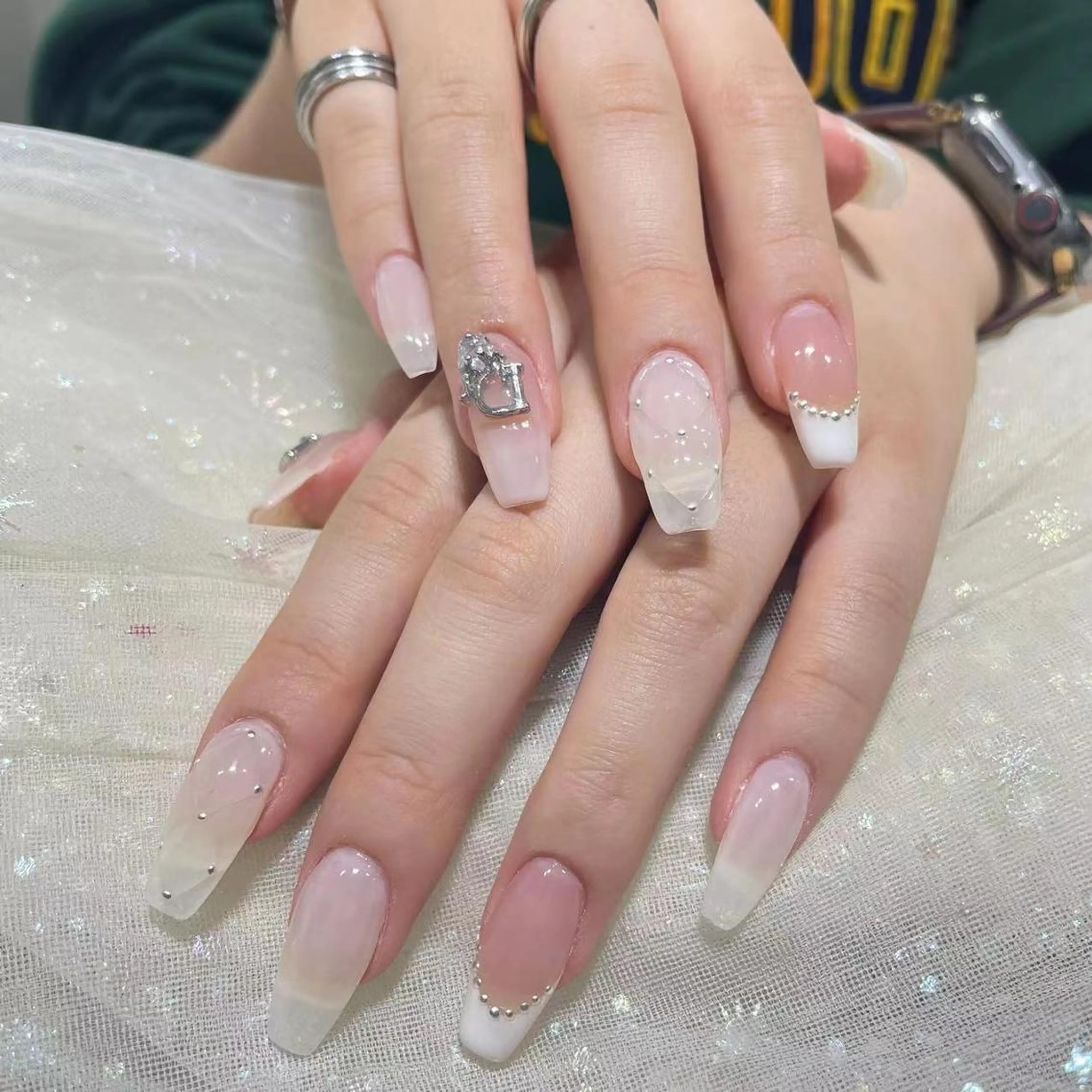 ネイル アートネイル 長さ出し ネイルチップ Queens momoのネイルデザイン