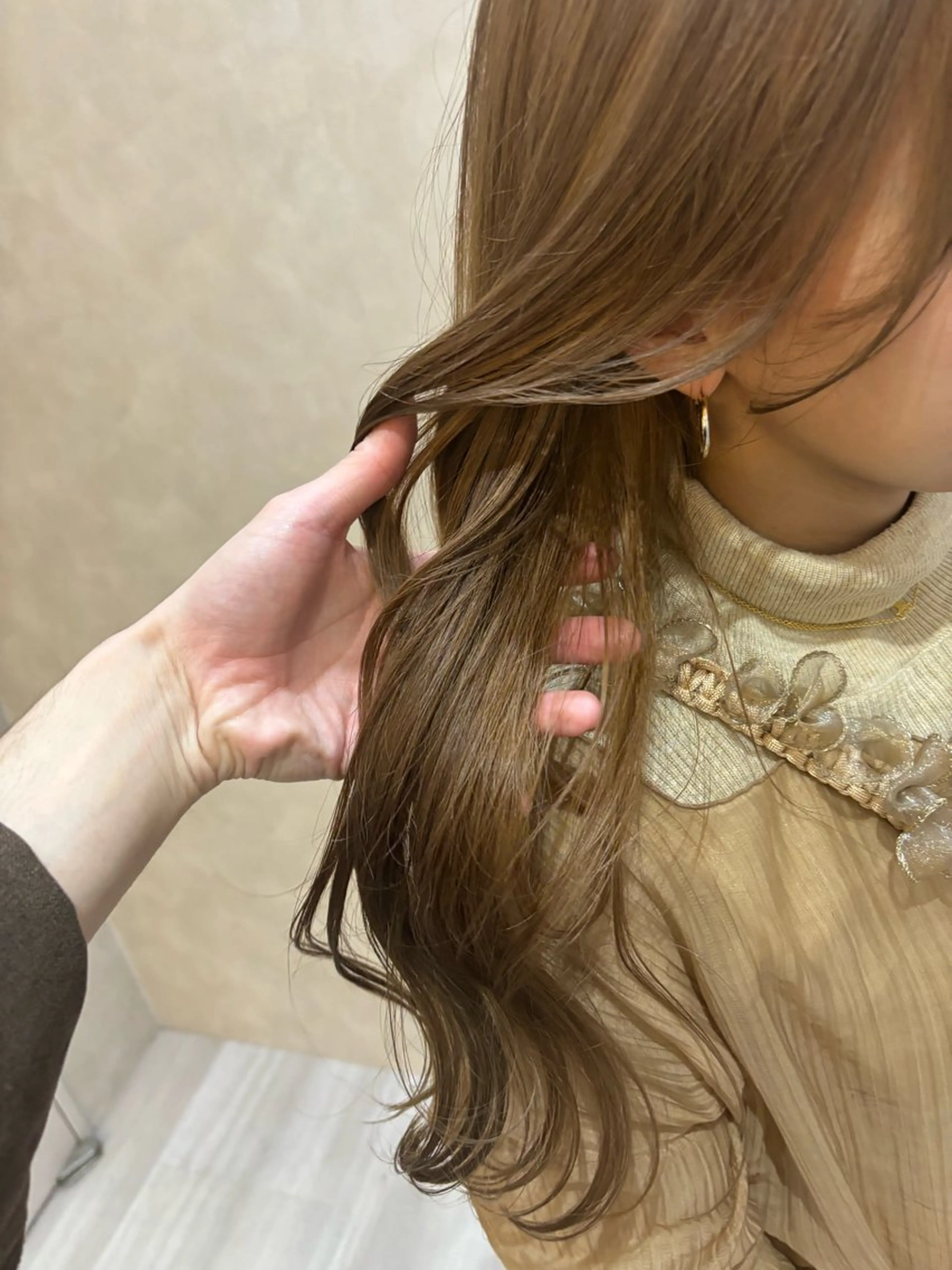 ロング レイヤーカット 高槻No. 1レイヤ ーカット🇰🇷白石のヘアスタイル