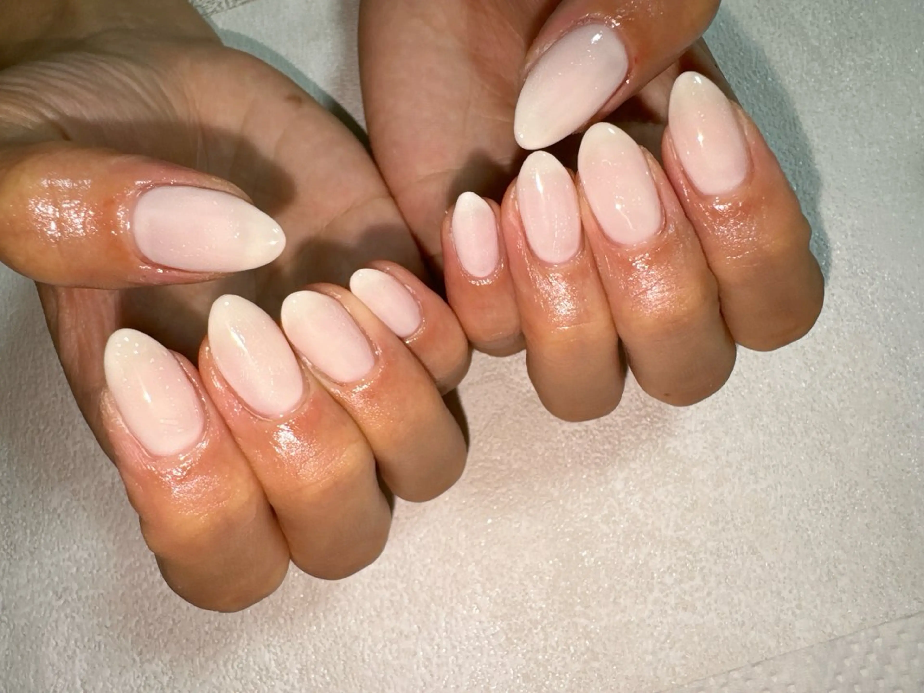 ネイル オーロラネイル ブルー フットネイル フレンチネイル ジェルネイル ハンドネイル kiki nail たまプラーザのネイルデザイン