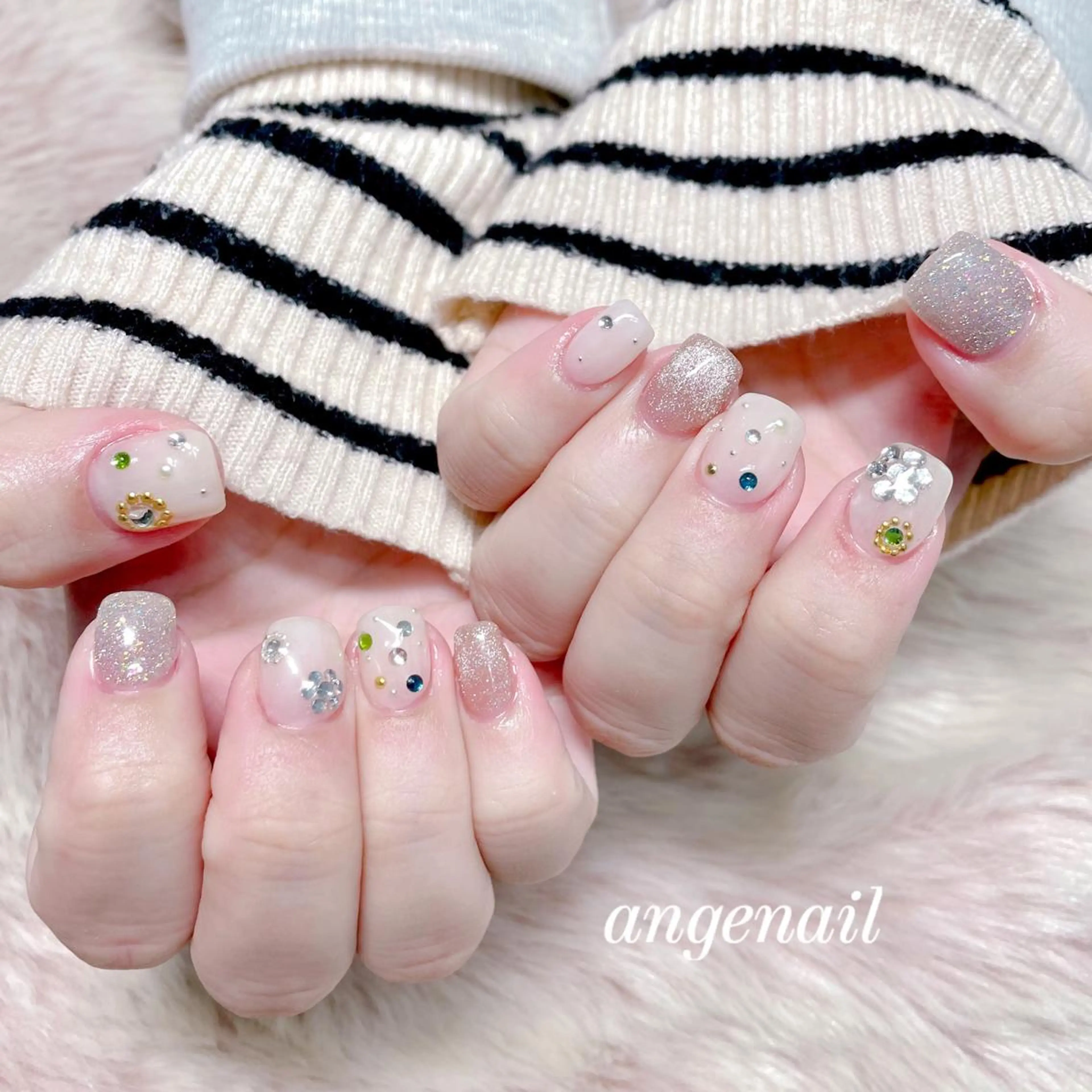 ネイル ハンドネイル オーナーネイリスト MAKIのネイルデザイン