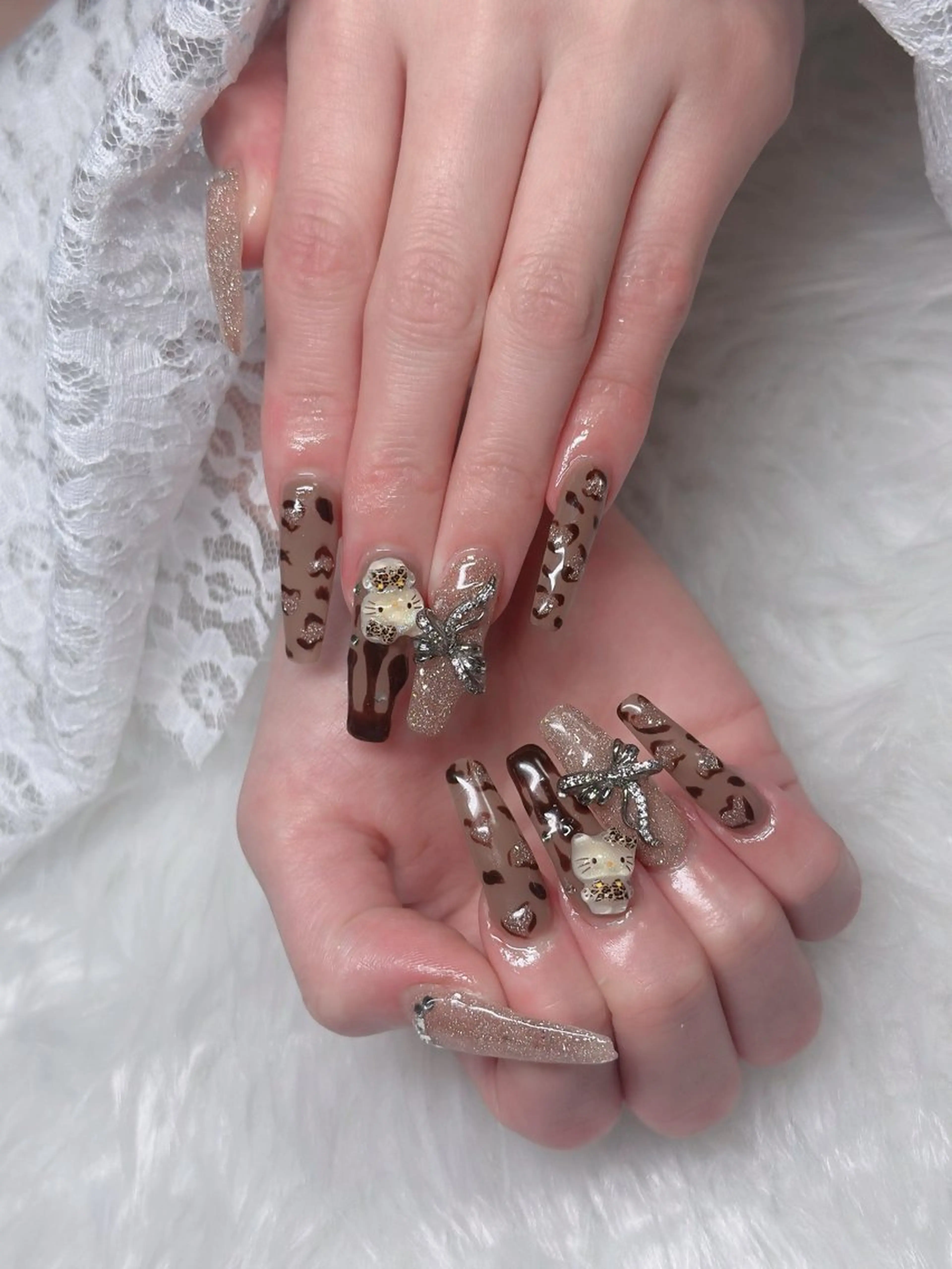 ネイル オーロラネイル フレンチネイル ジェルネイル ハロウィン キラキラネイル H.baby Nail Salonのネイルデザイン