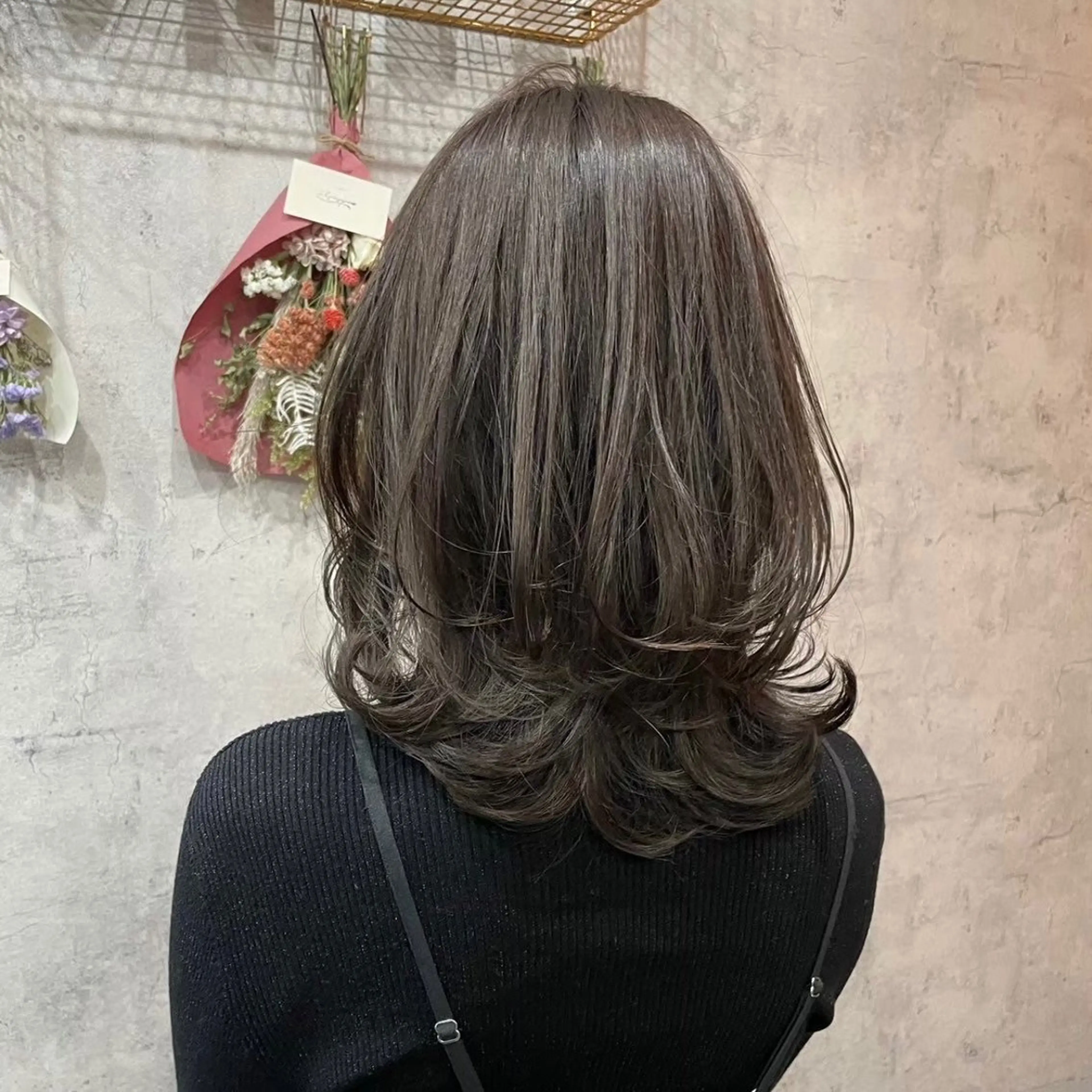 ミディアム カラー エクステ・レイヤ ーカット松下宗翔のヘアスタイル