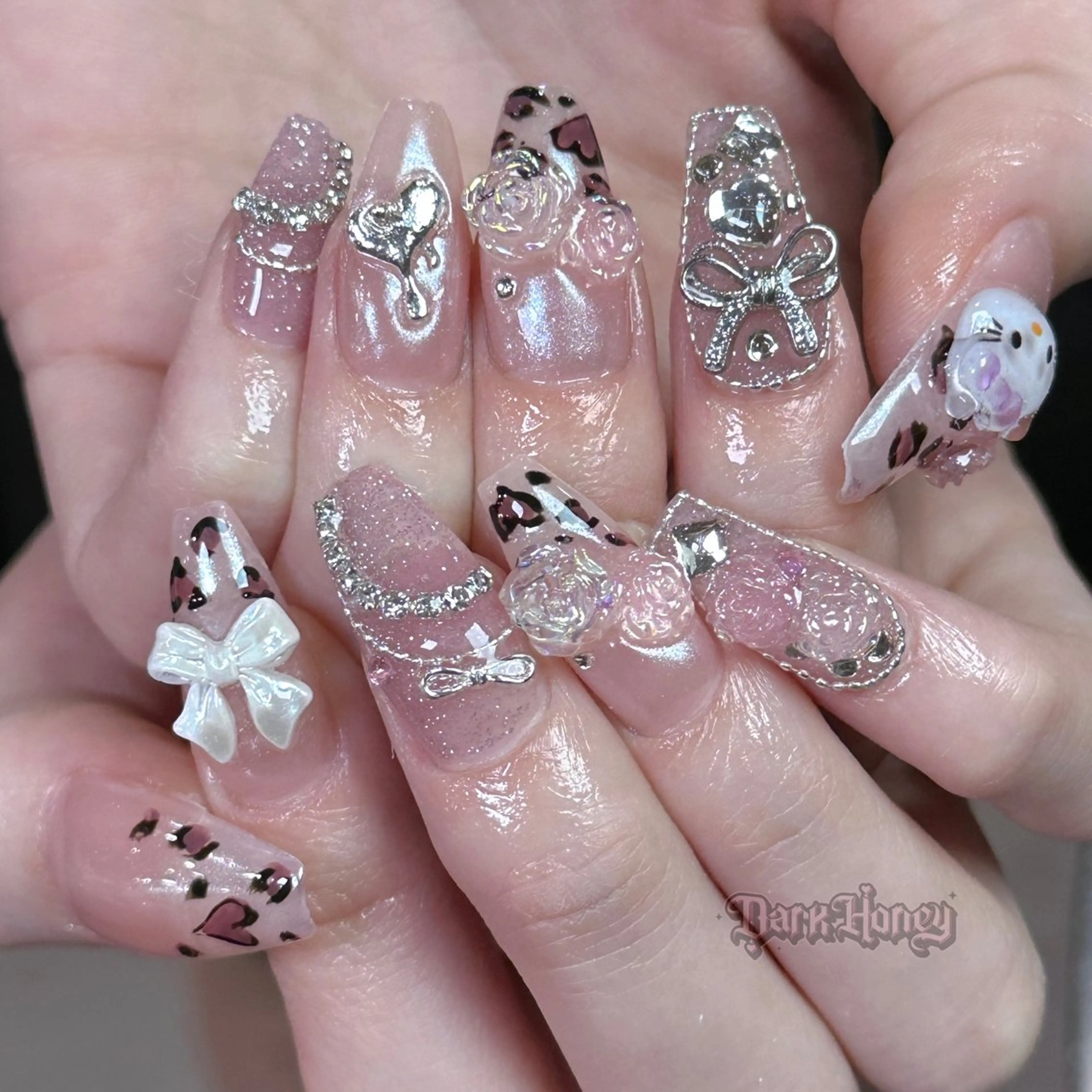 ネイル ハンドネイル Dark honey スカルプ専門原宿店のネイルデザイン