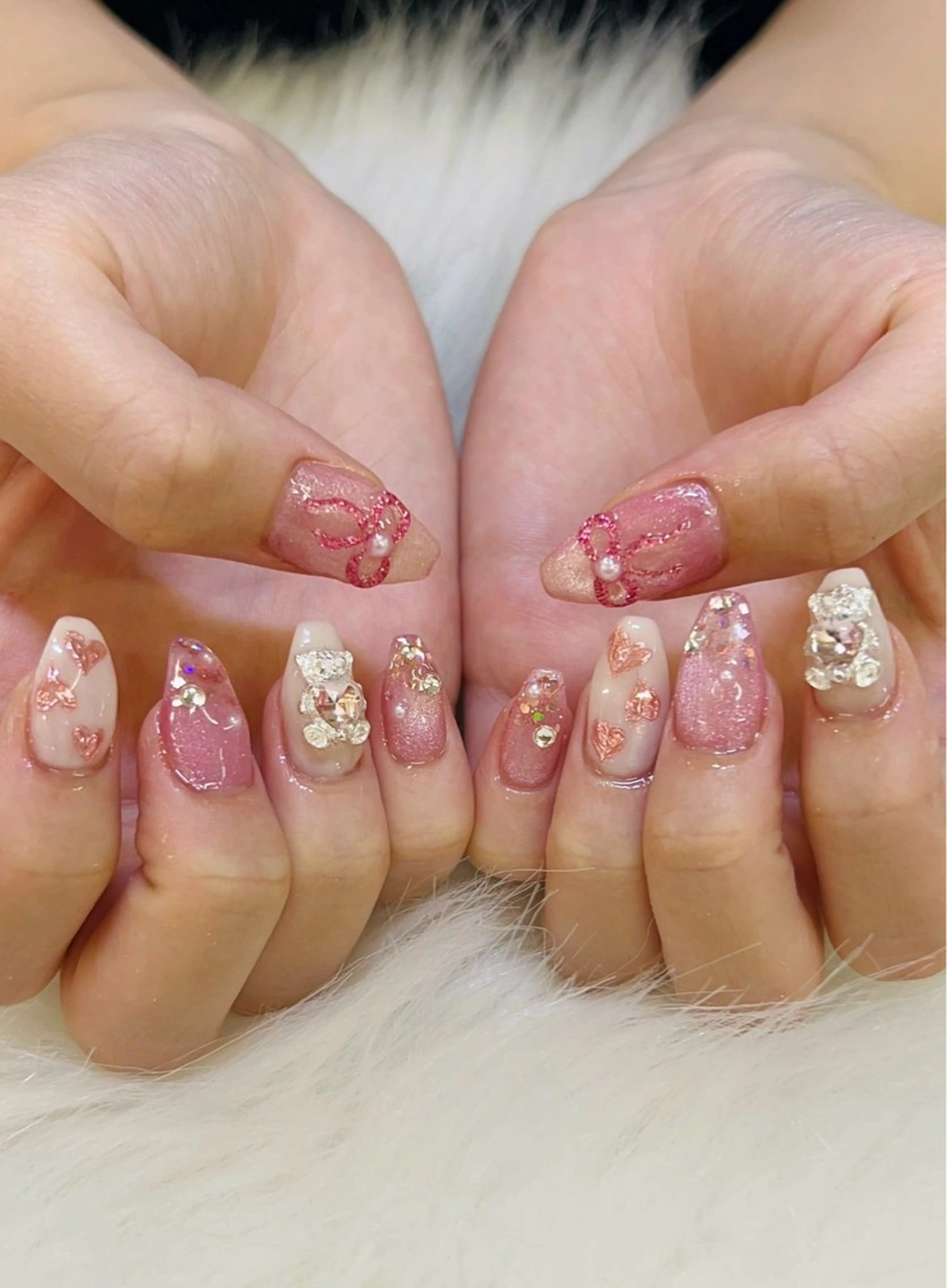 ネイル ガーリー 鈴木 亜和音のネイルデザイン