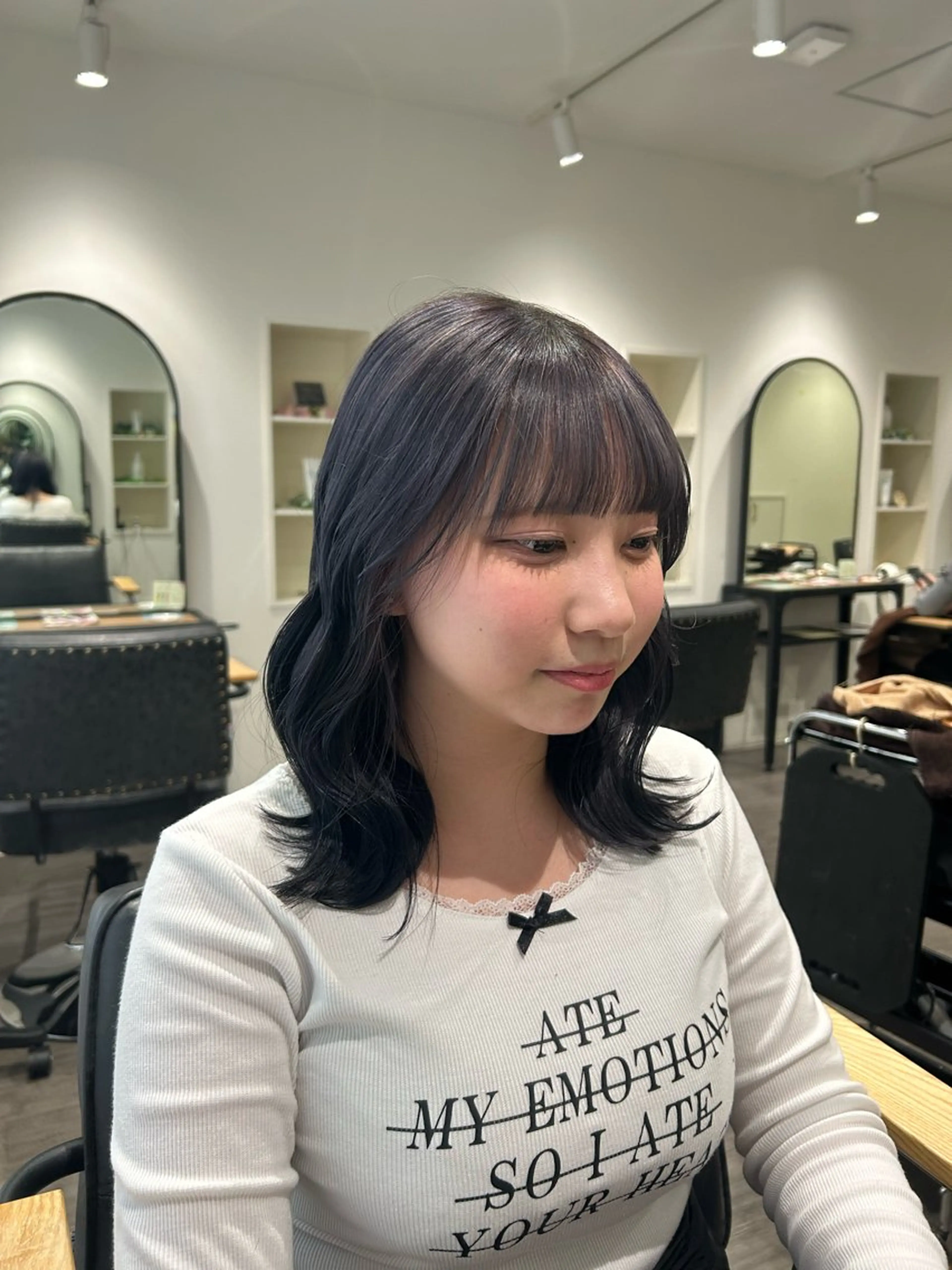 ミディアム カラー ヘアアレンジ 透明感カラー ダークグレー ダークグレージュ グレージュ cocotte 💟草間紫音💟のヘアスタイル